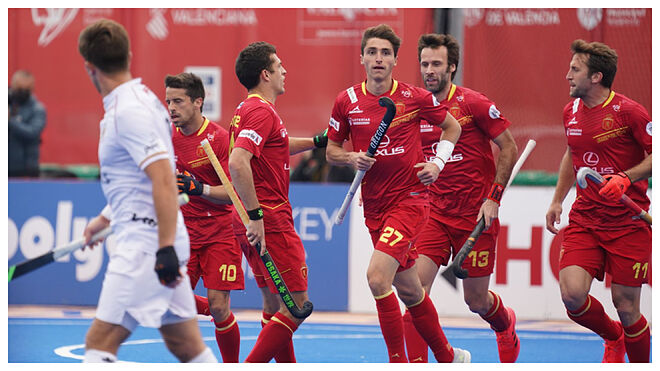 Los jugadores españoles celebran uno de sus goles frente a Bélgica.