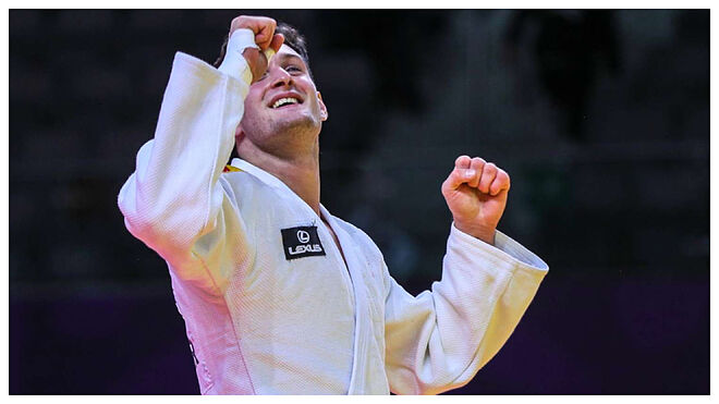 Niko Shera celebra una de sus victorias en Tel Aviv