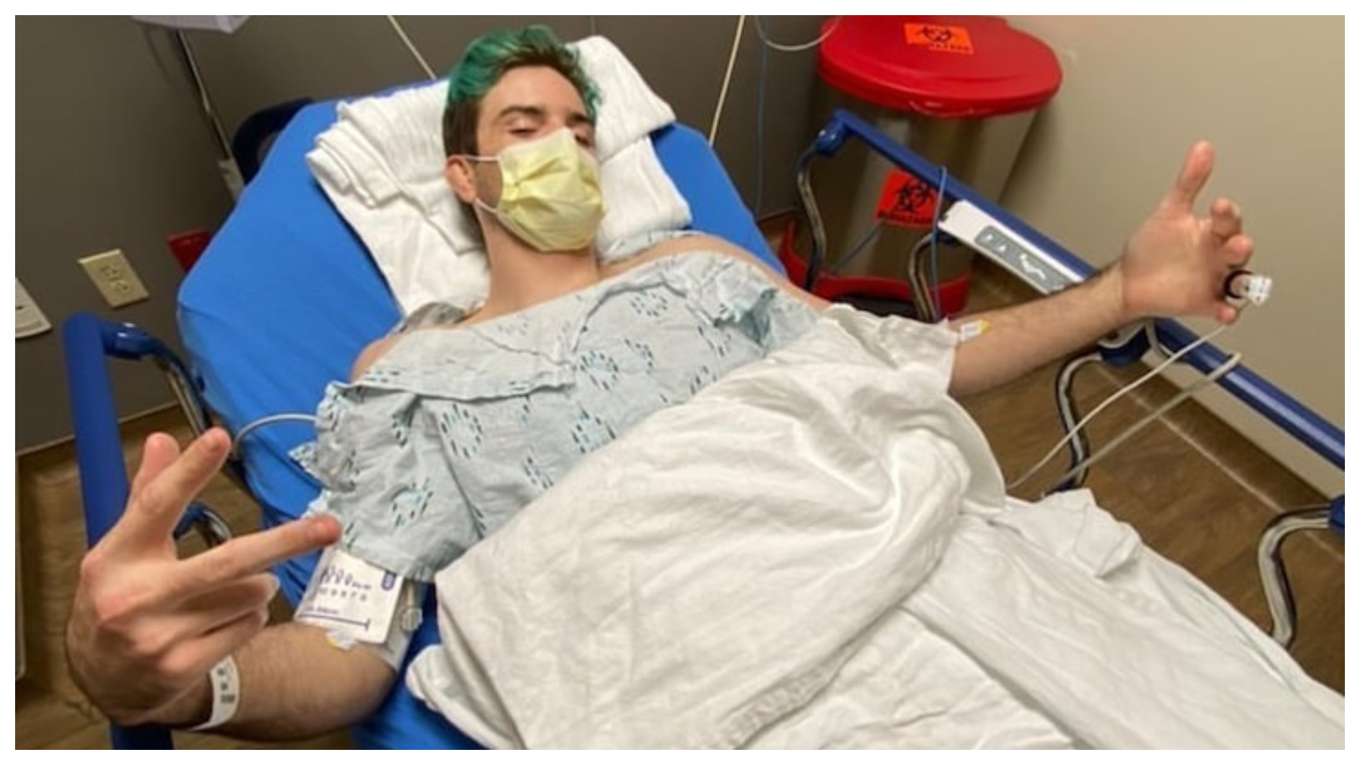 Christian Lohsen en el hospital tras ser intervenido quirúgjicamente.
