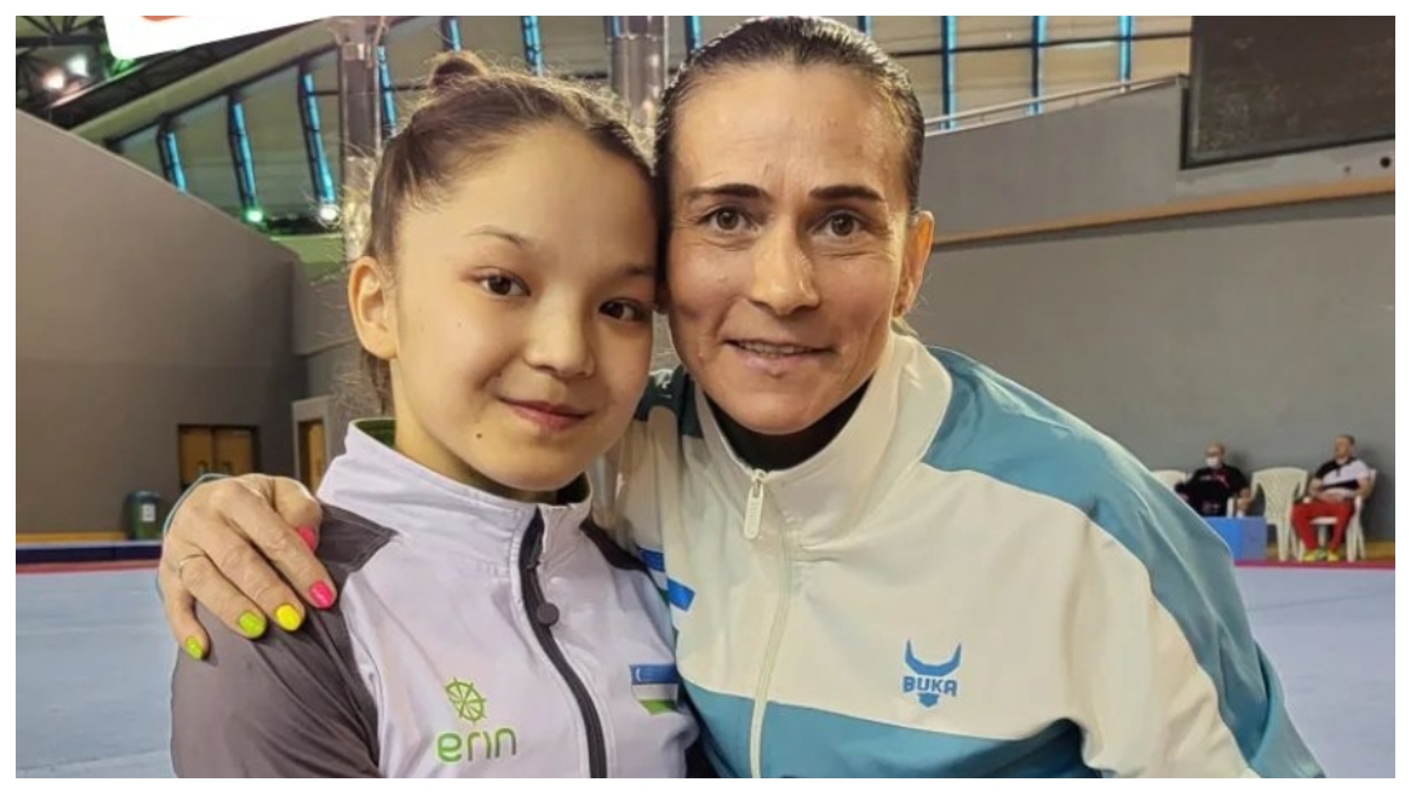 Chusovitina y su joven compatriota Guknaz Jumabekova