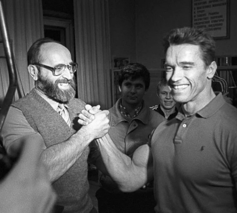 Yuri Vlasov y Schwarzenegger.
