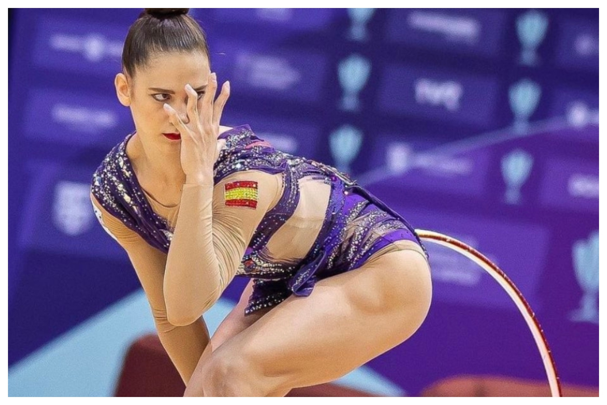 Polina Berezina en  su ejercicio de aro.