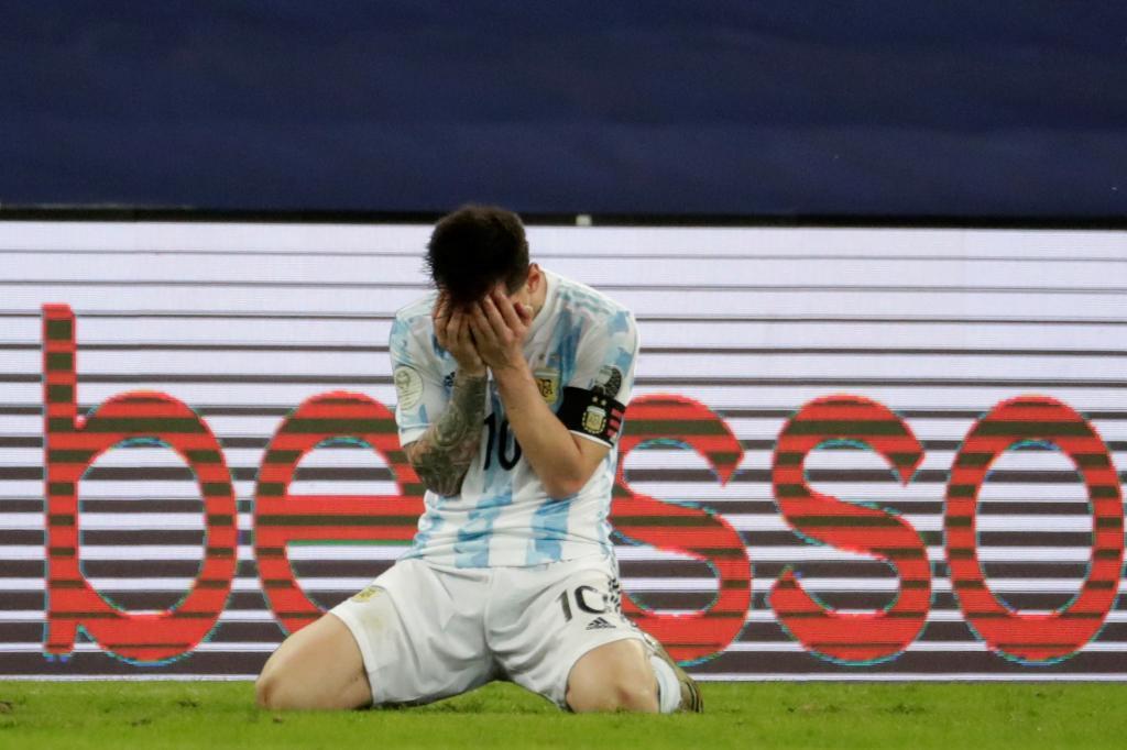 Messi celebra el título de 2020.