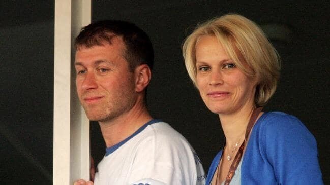 Roman e Irina Abramovich: estimado entre 1.000 y 2.000 millones €