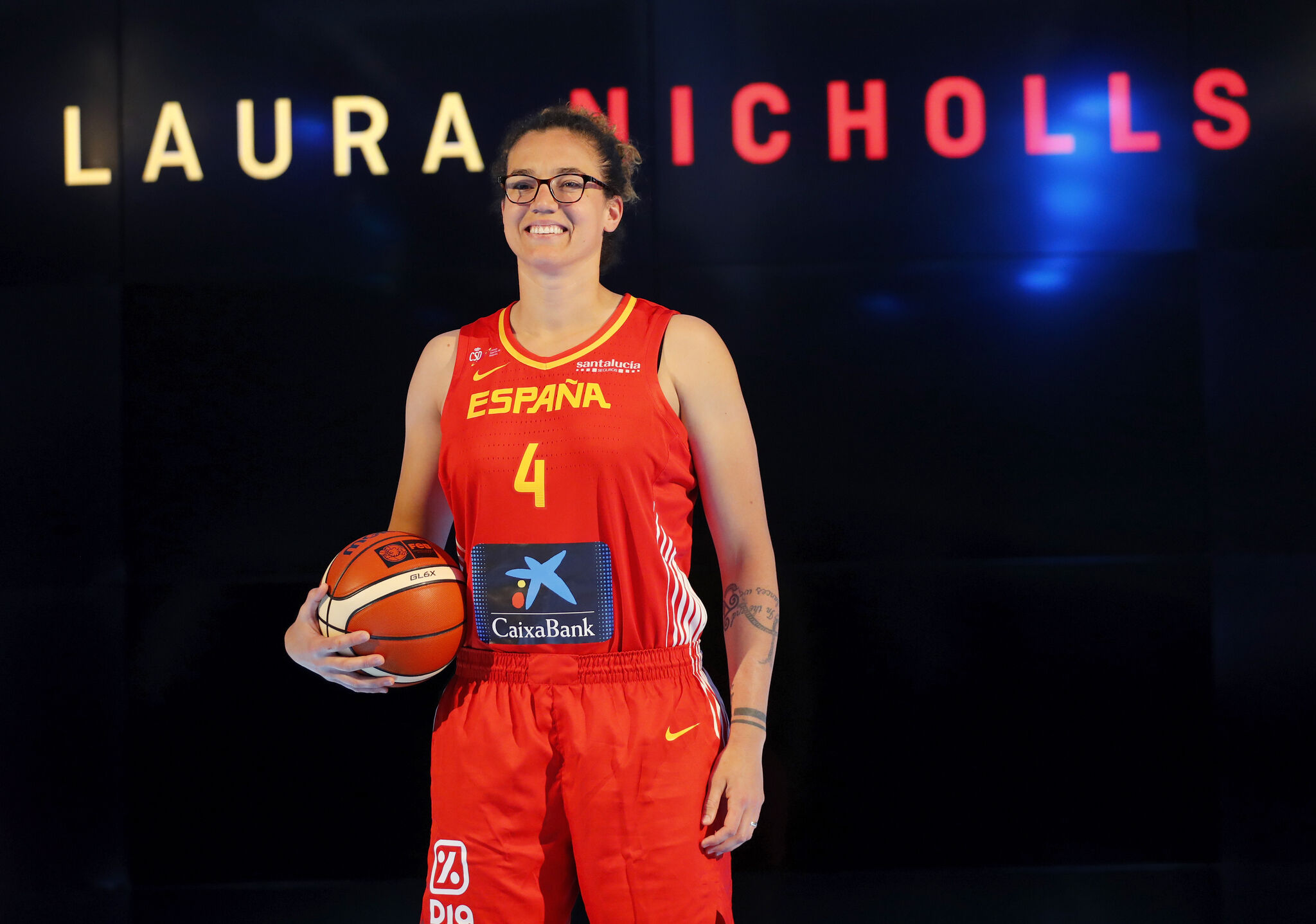 Laura Nicholls (baloncesto)