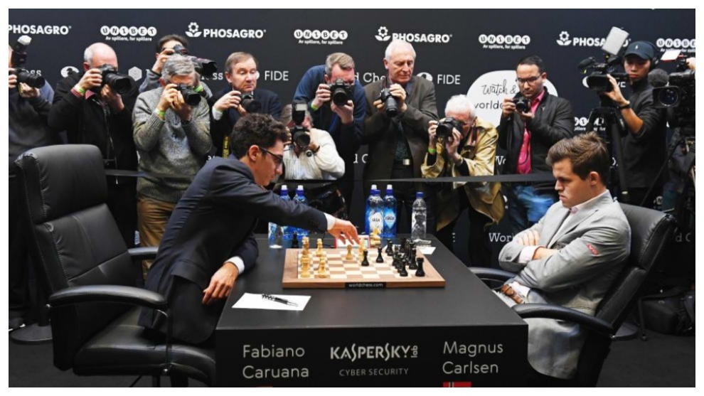 Caruana y Carlsen, durante el Mundial