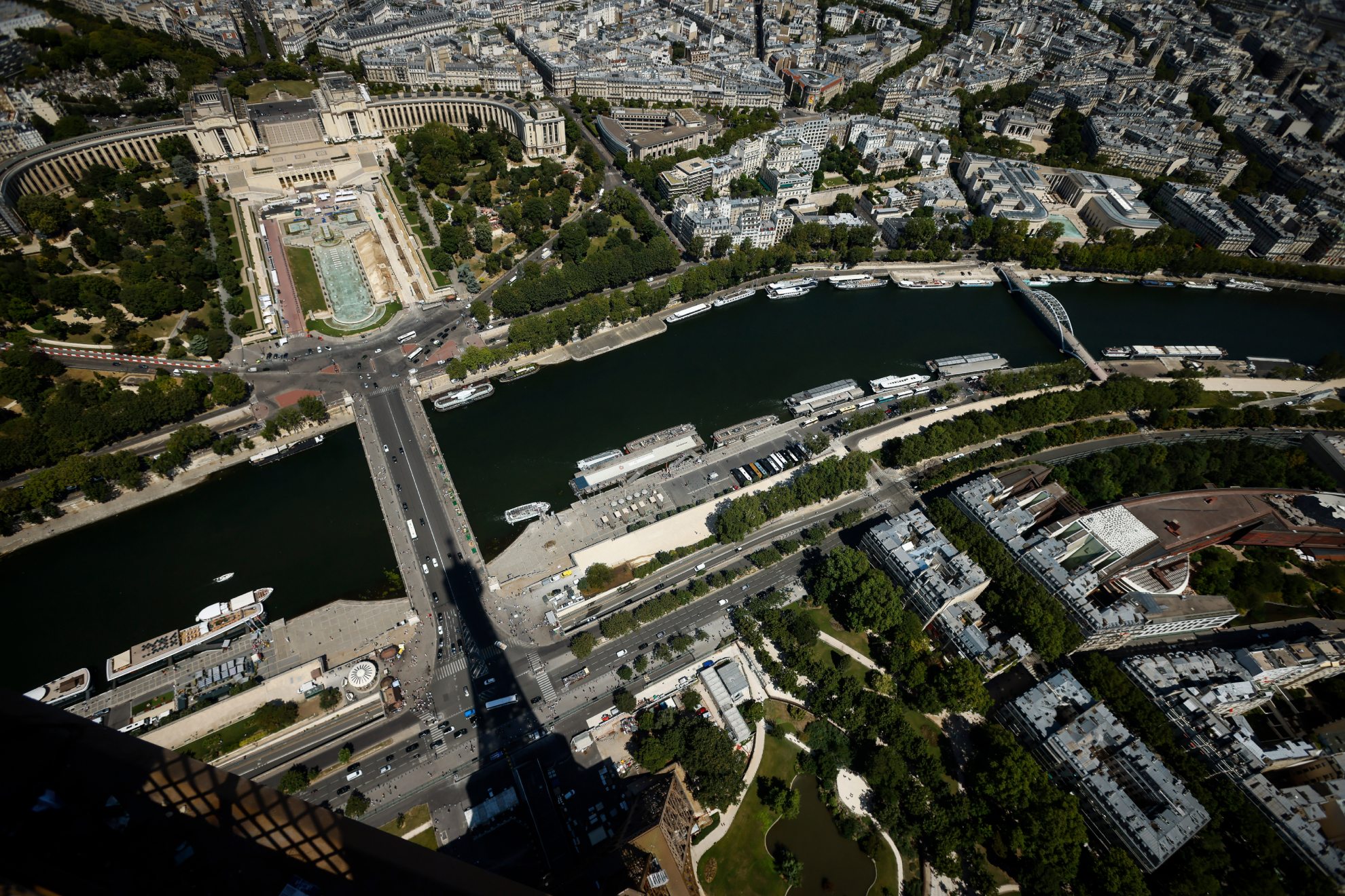Una vista panorámica del Sena, por donde se desarrollará la ceremonia de apertura de París 2024