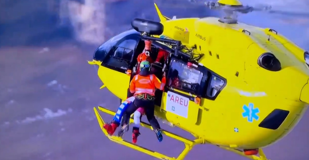 Marco Schwarz es evacuado en helicóptero en Bormio