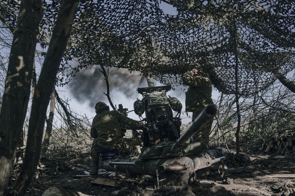 Artillería ucraniana en el frete