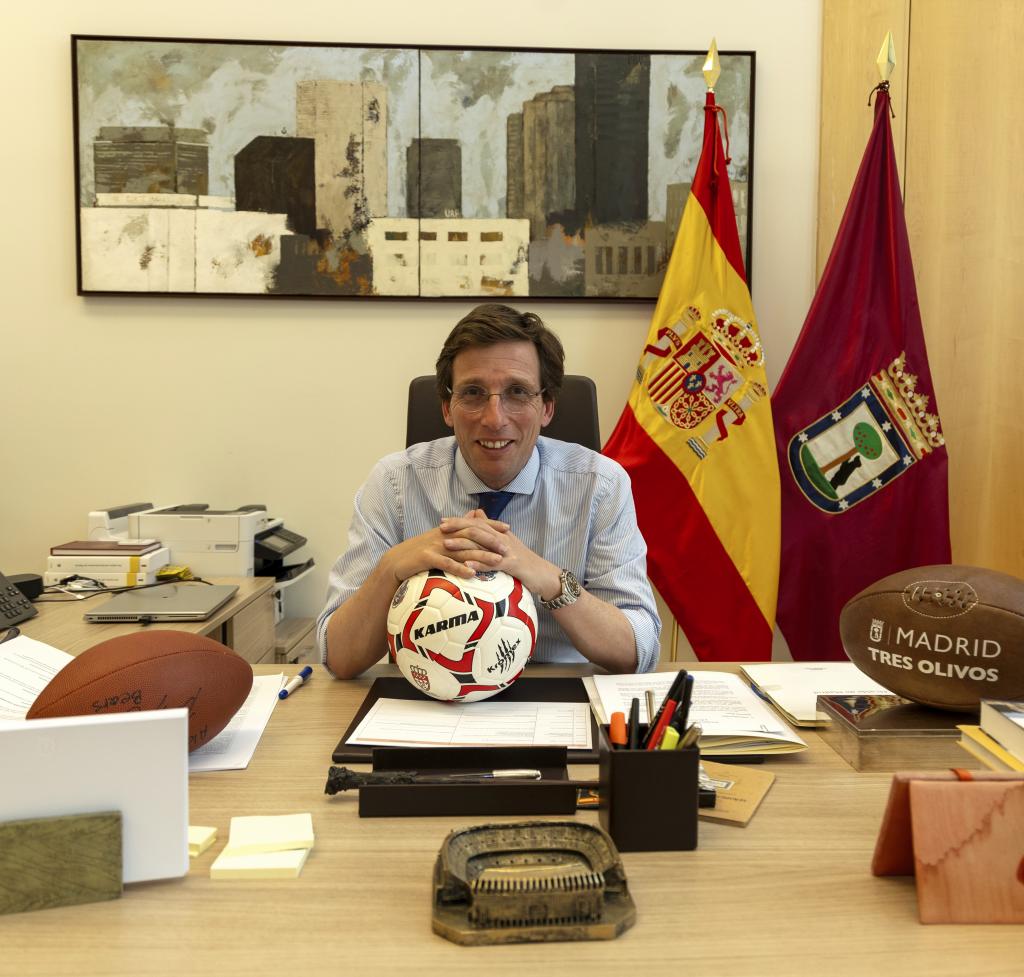 José Luis Martínez-Almeida, en su despacho.