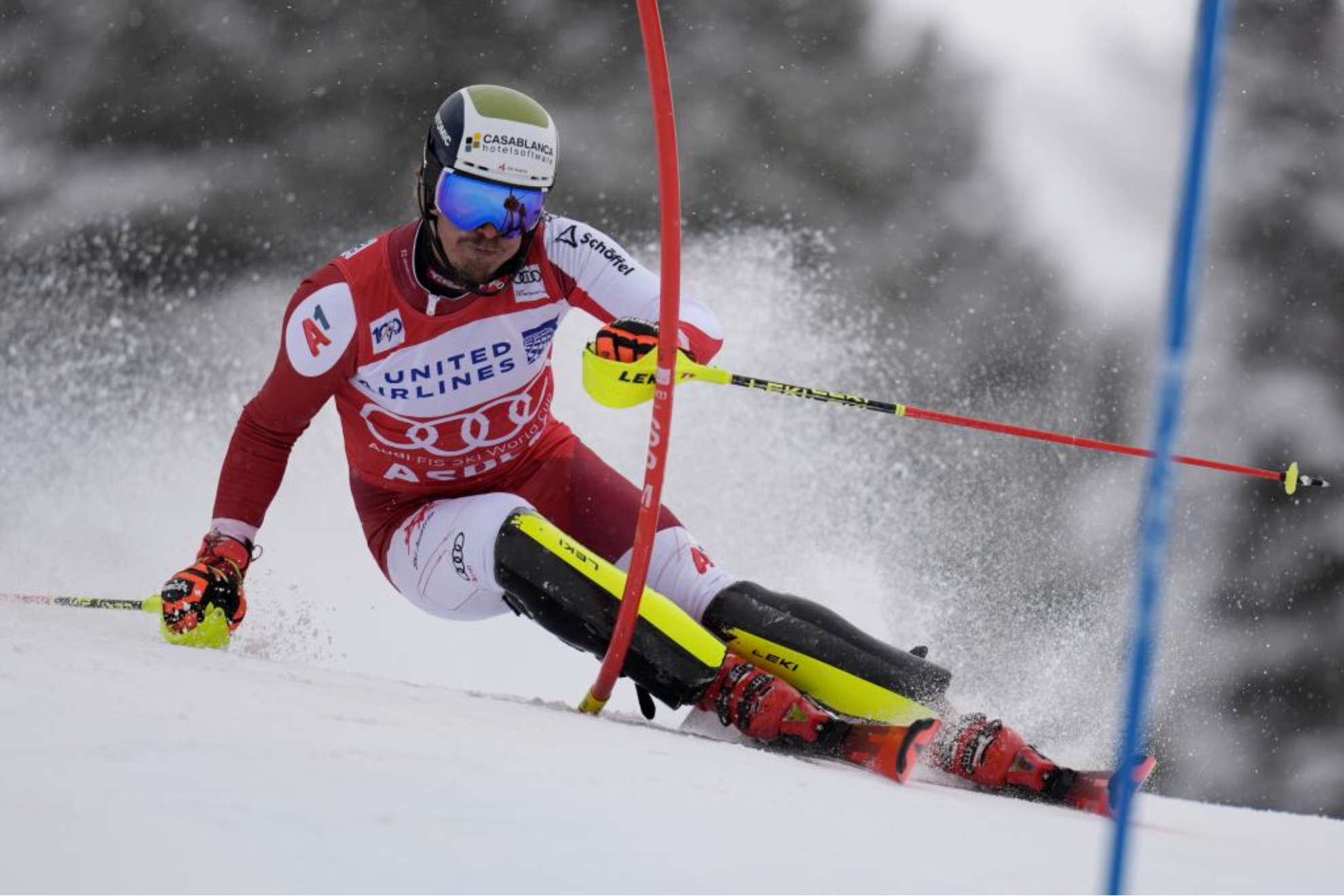 Manuel Feller durante una prueba masculina de la Copa del Mundo de esquí de slalom el domingo 3 de marzo