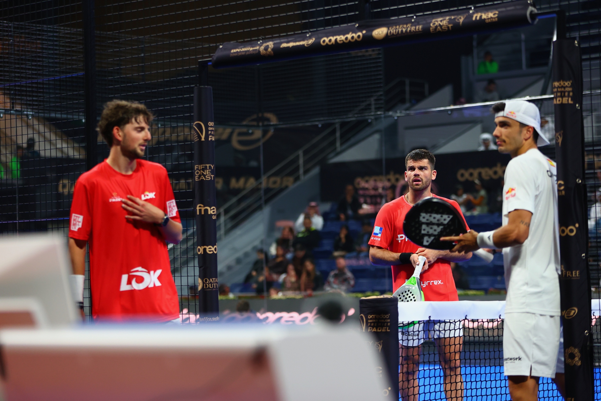 Yanguas, Garrido y Galán, durante el partido.