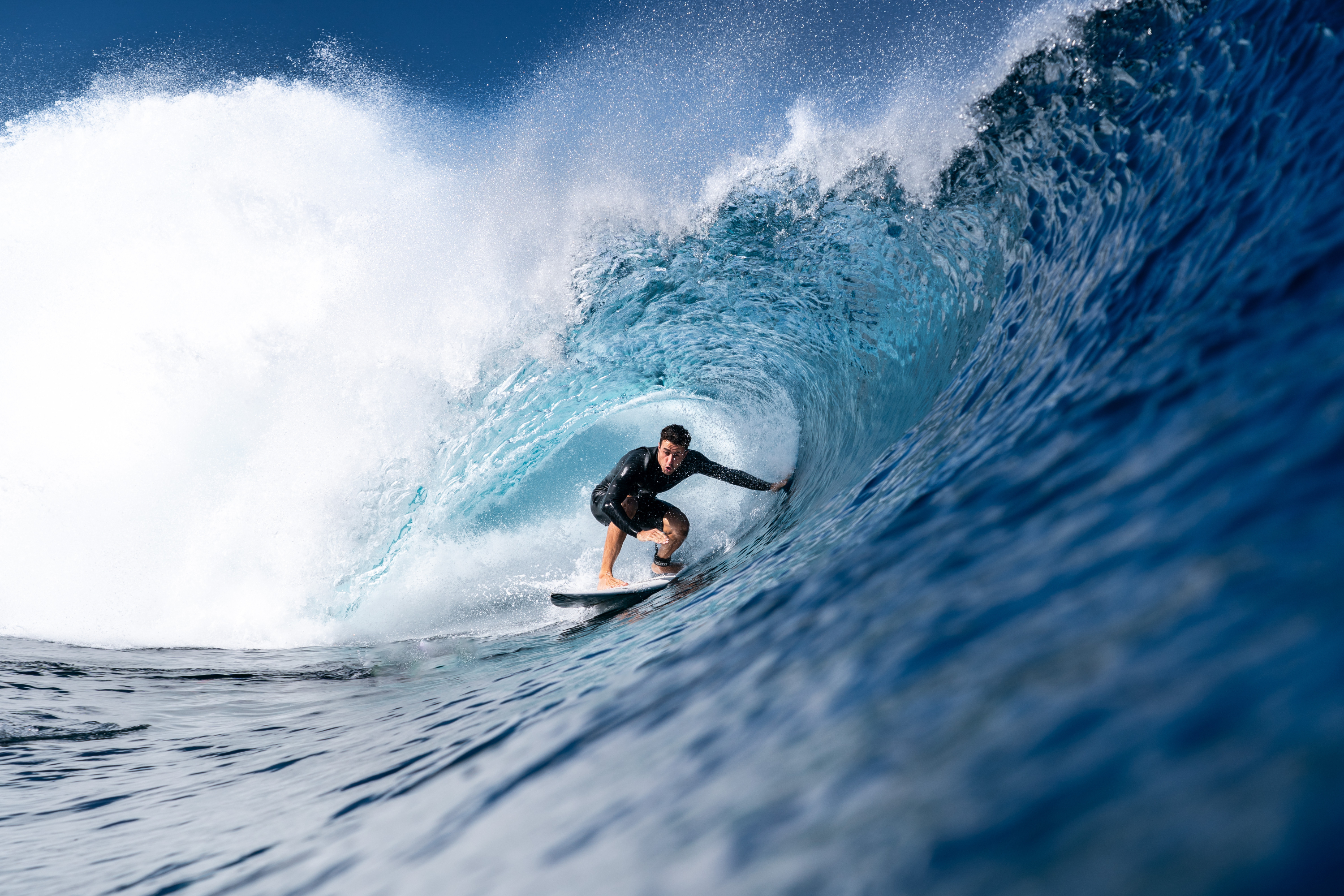 El surfista español cuenta cómo han sido sus entrenamientos en Tahití, sede del surf en los Juegos