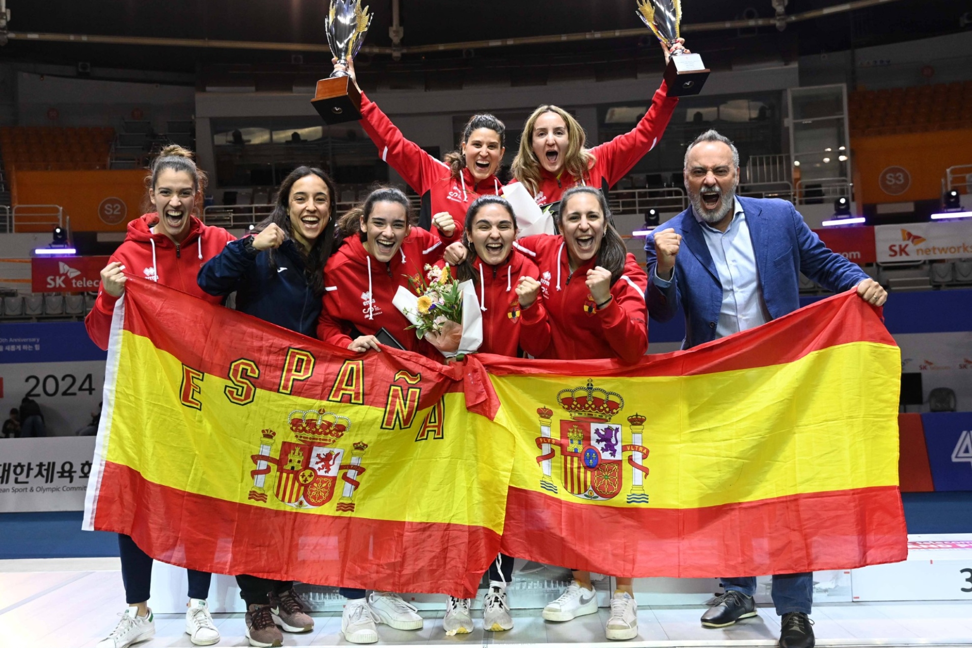 hist-rico-oro-y-bronce-de-araceli-navarro-y-luc-a-mart-n-portugu-s-en