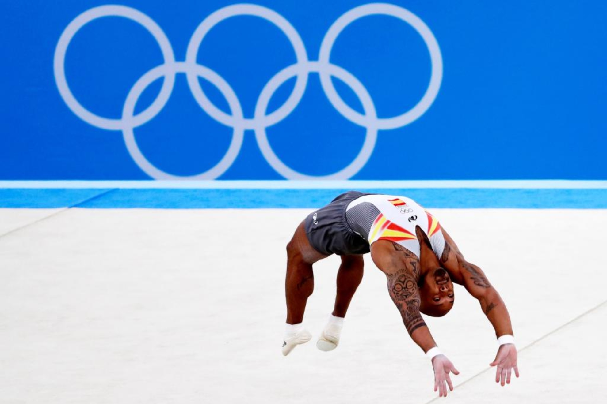 Rayderley Zapata, durante la final olímpica de suelo en Tokio 2020