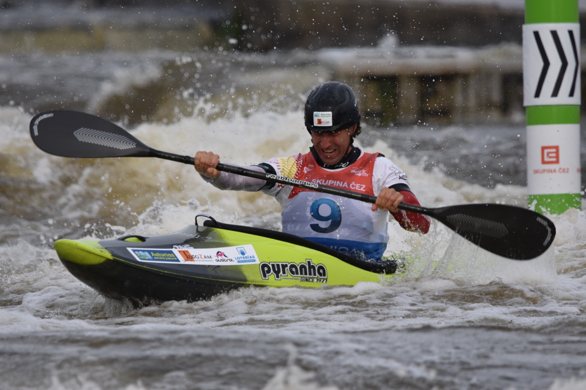 Manuel Moreno se impuso en la Copa del Mundo de Kayak Cross en Praga.