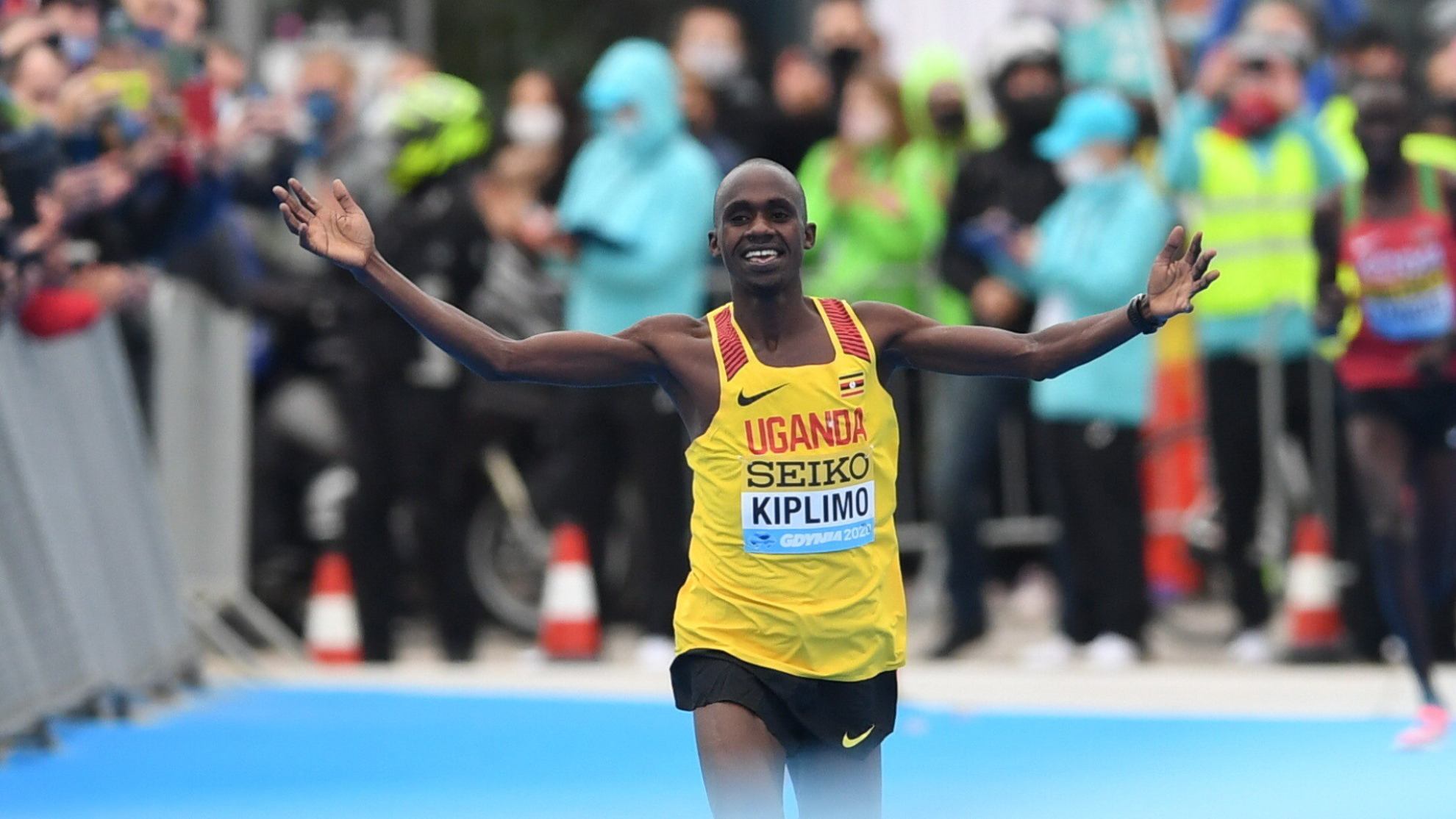 Jacob Kiplimo bate el récord del mundo de medio maratón con 57:31 | Marca