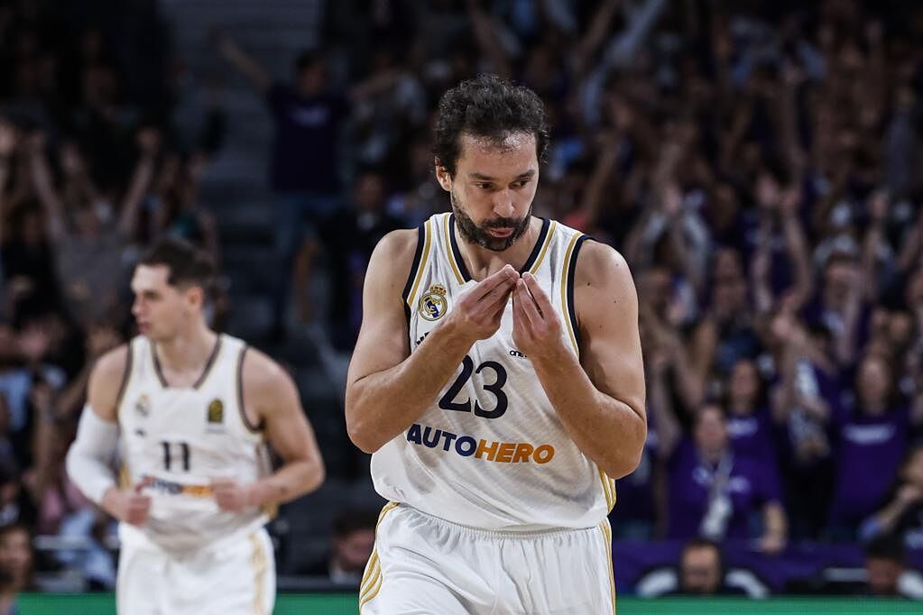 Sergio Llull se sopla los dedos tras uno de sus triples