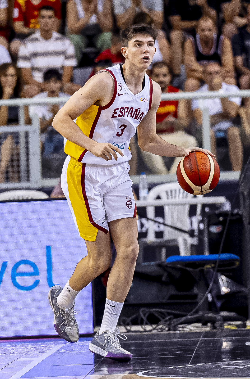 Sergio De Larrea, la última perla del baloncesto español, causa sensación