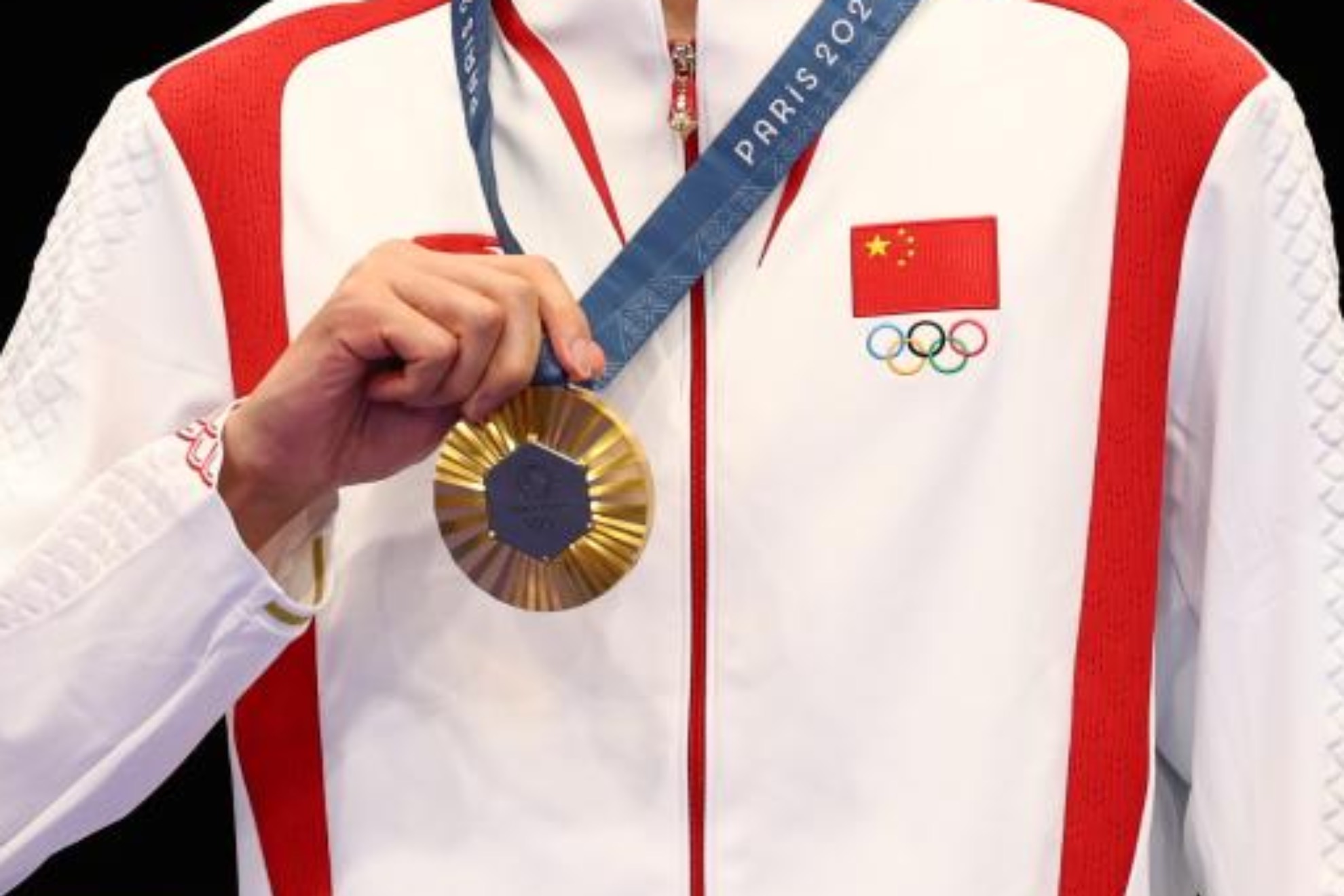 Una de las medallas conseguidas por China en París