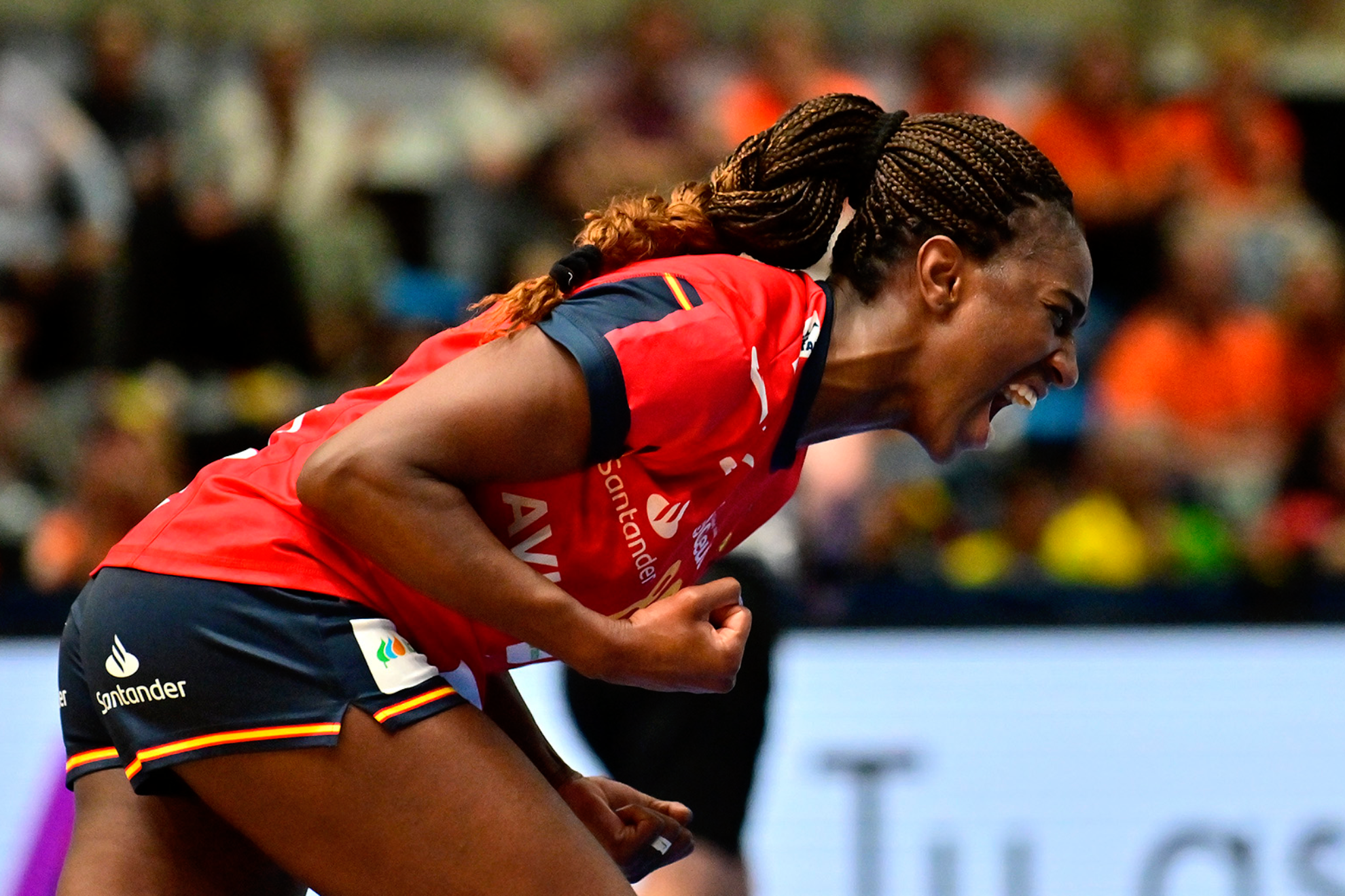 'Shandy' Barbosa celebra un gol con las 'Guerreras'.