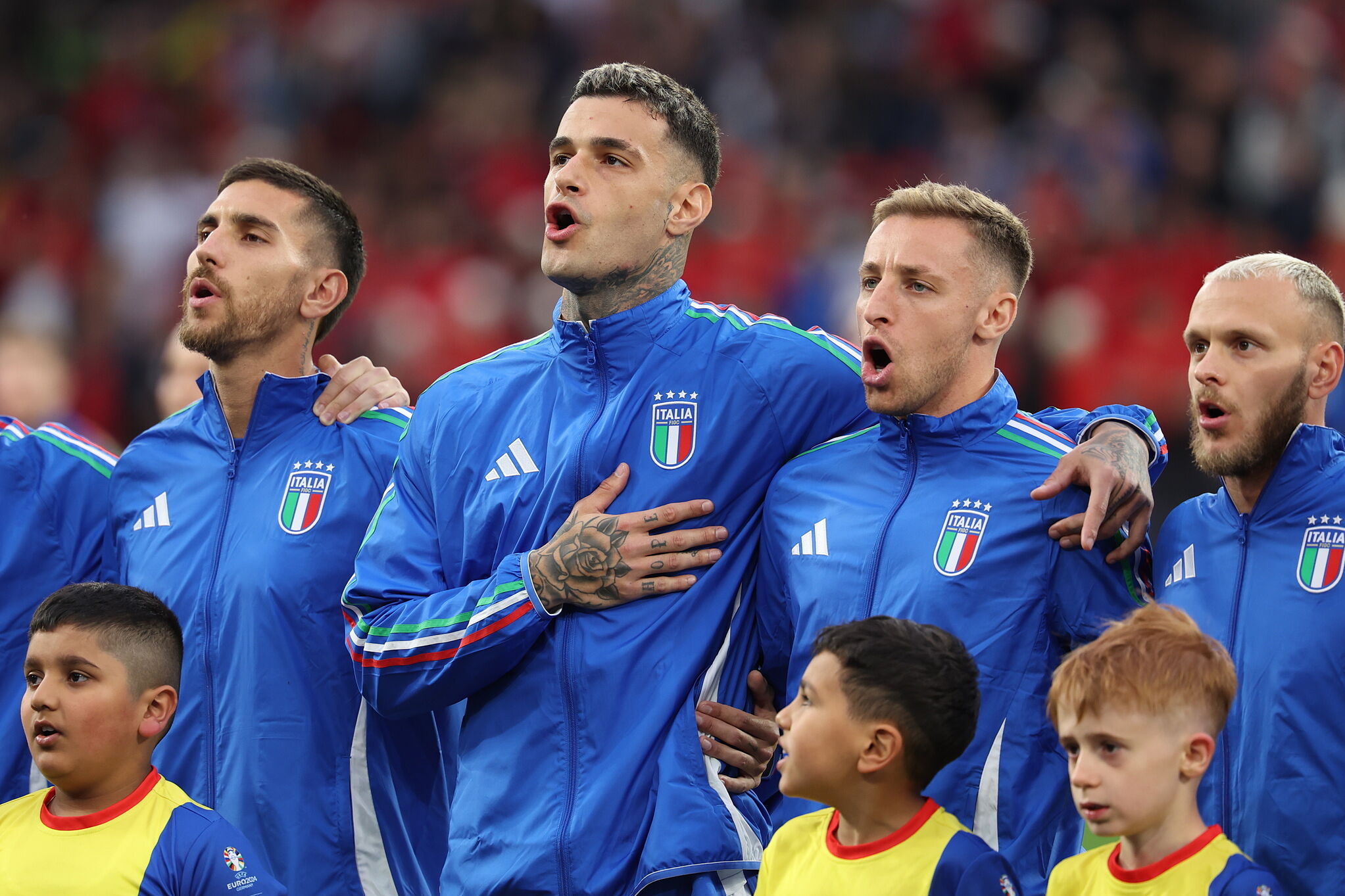 Por que Italia lleva camiseta azul si su bandera tiene otros colores Marca