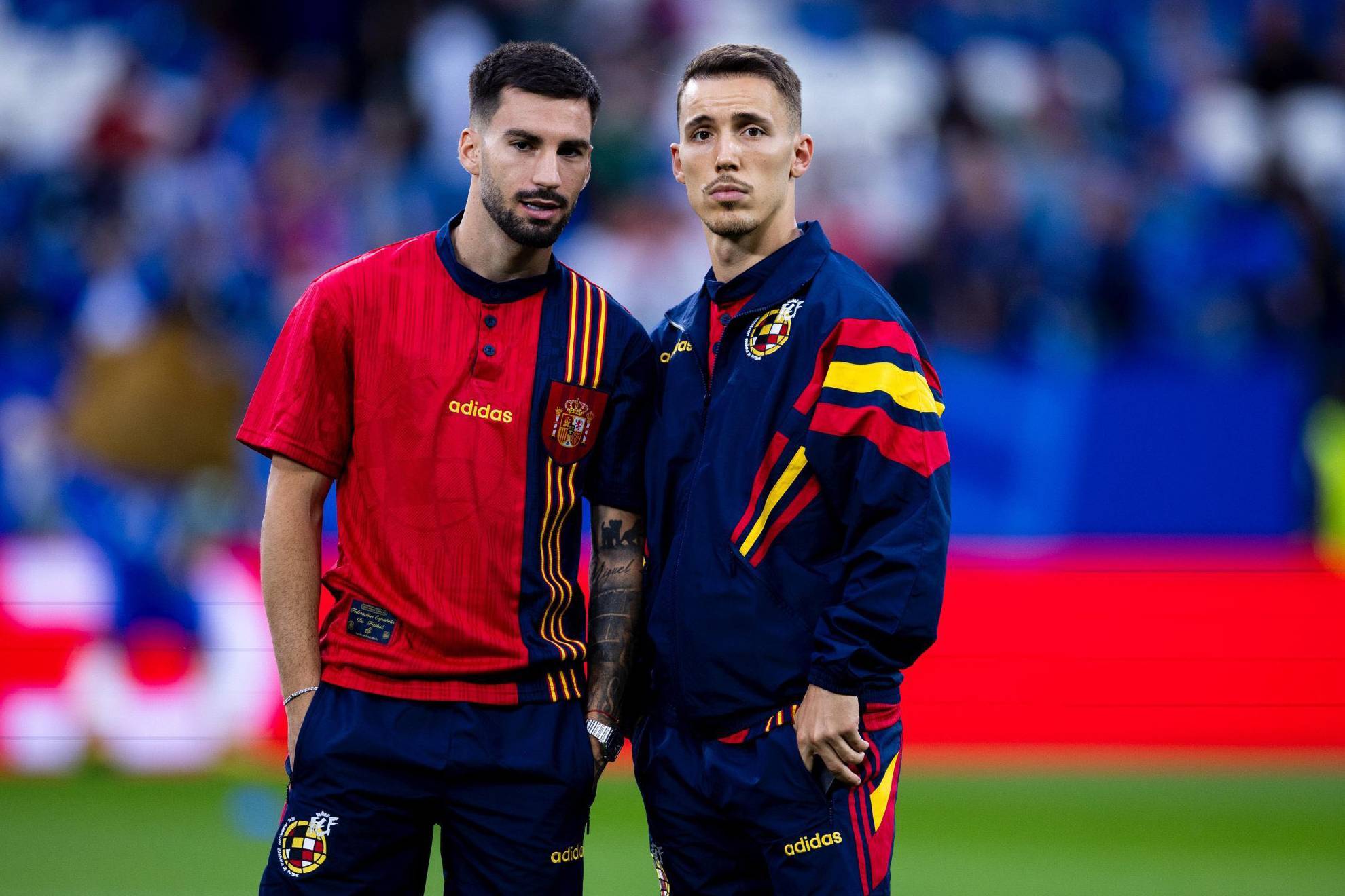 Asi es el chandal retro de Espana logo antiguo de la RFEF y ano de la camiseta de moda Marca