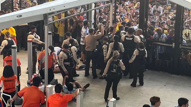 The party between Argentina and Colombia had to be delayed due to access problems