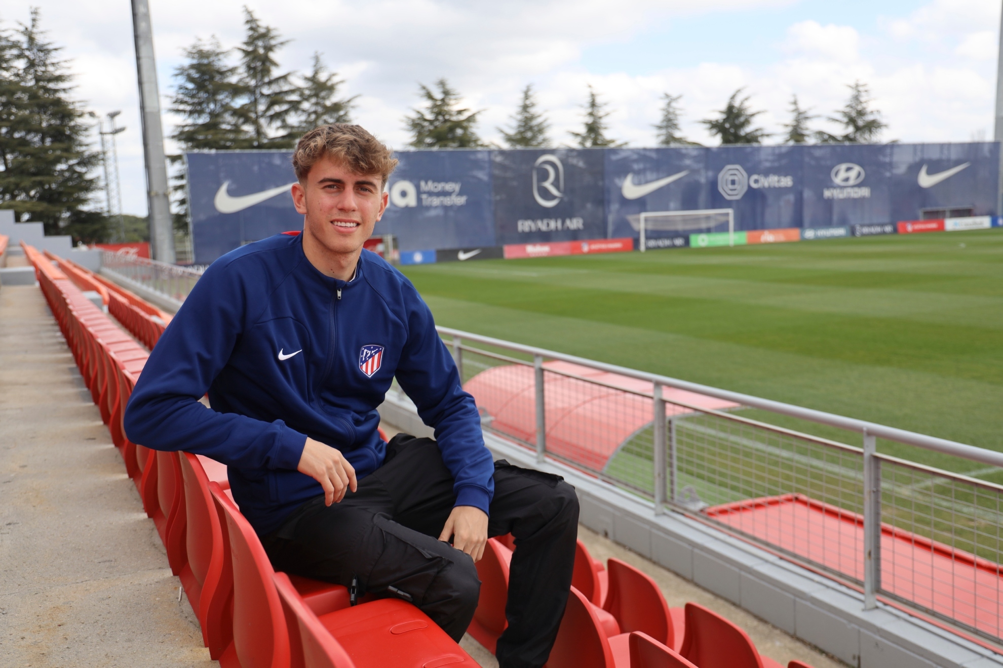Adrián Niño: ¿Cómo se dice 'no' al Madrid? "Mirando al pecho y viendo ...