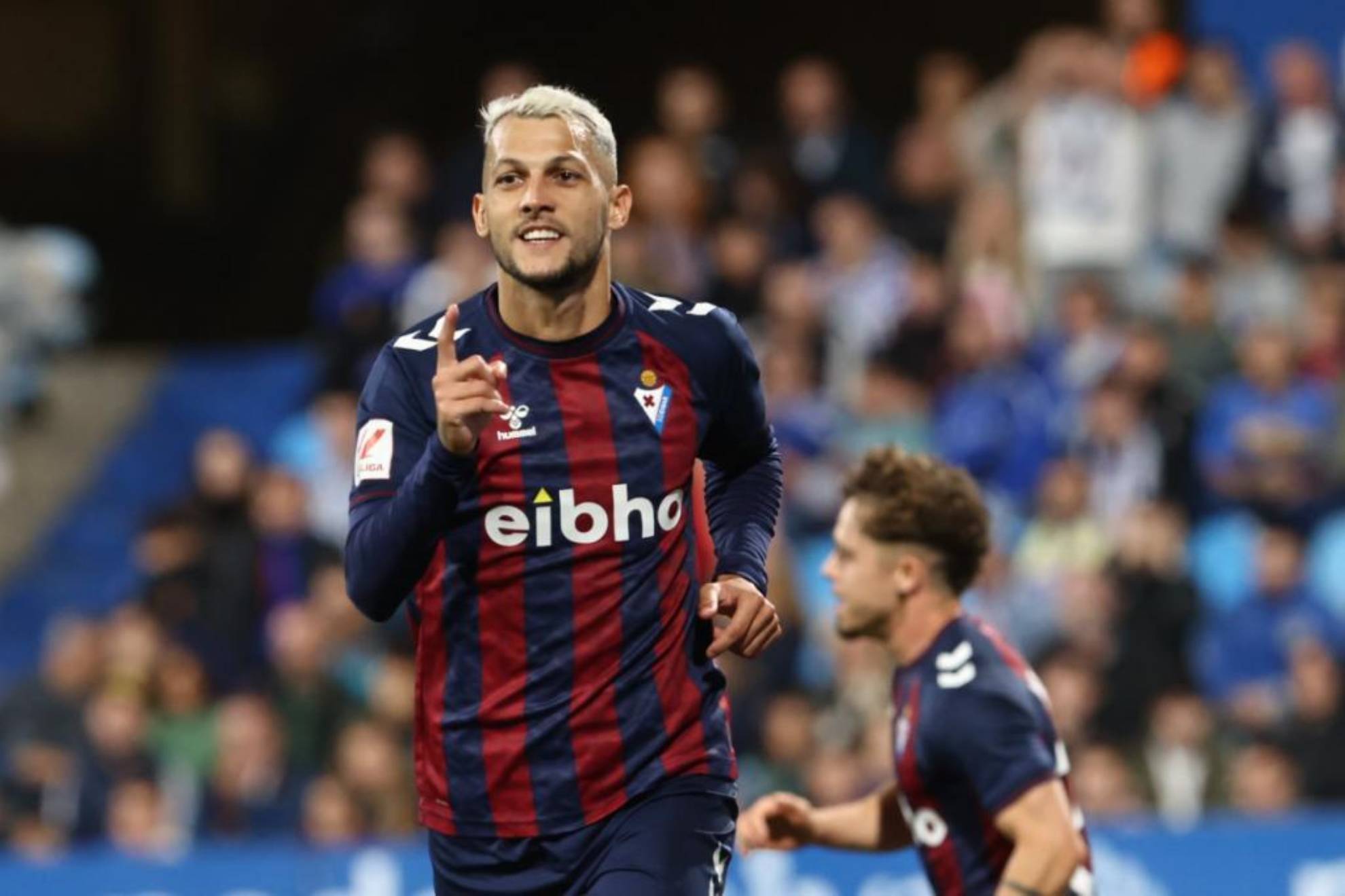 Stoichkov celebrando un gol con el Eibar la temporada pasada.