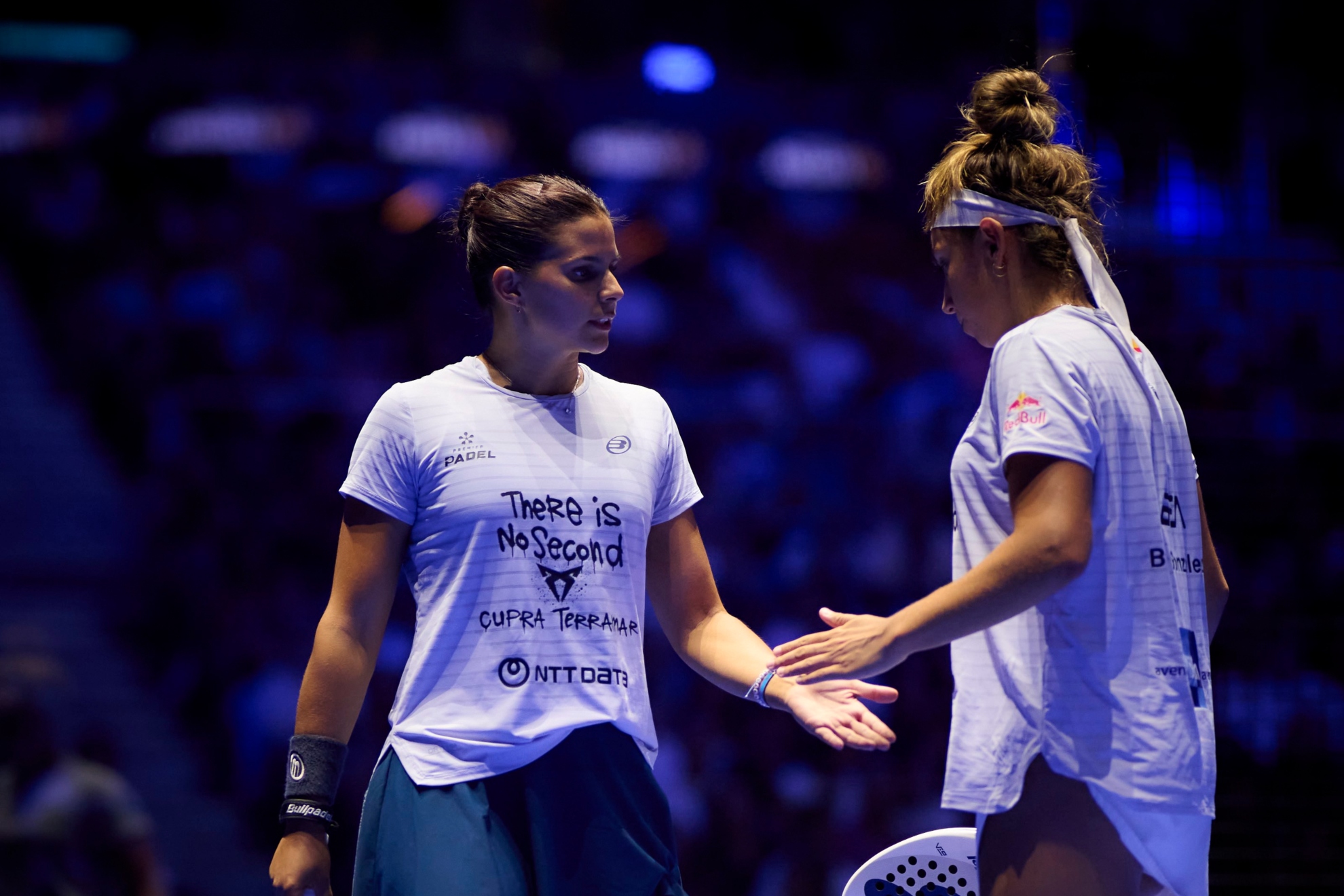 Delfi y Bea, durante el partido de semifinales.