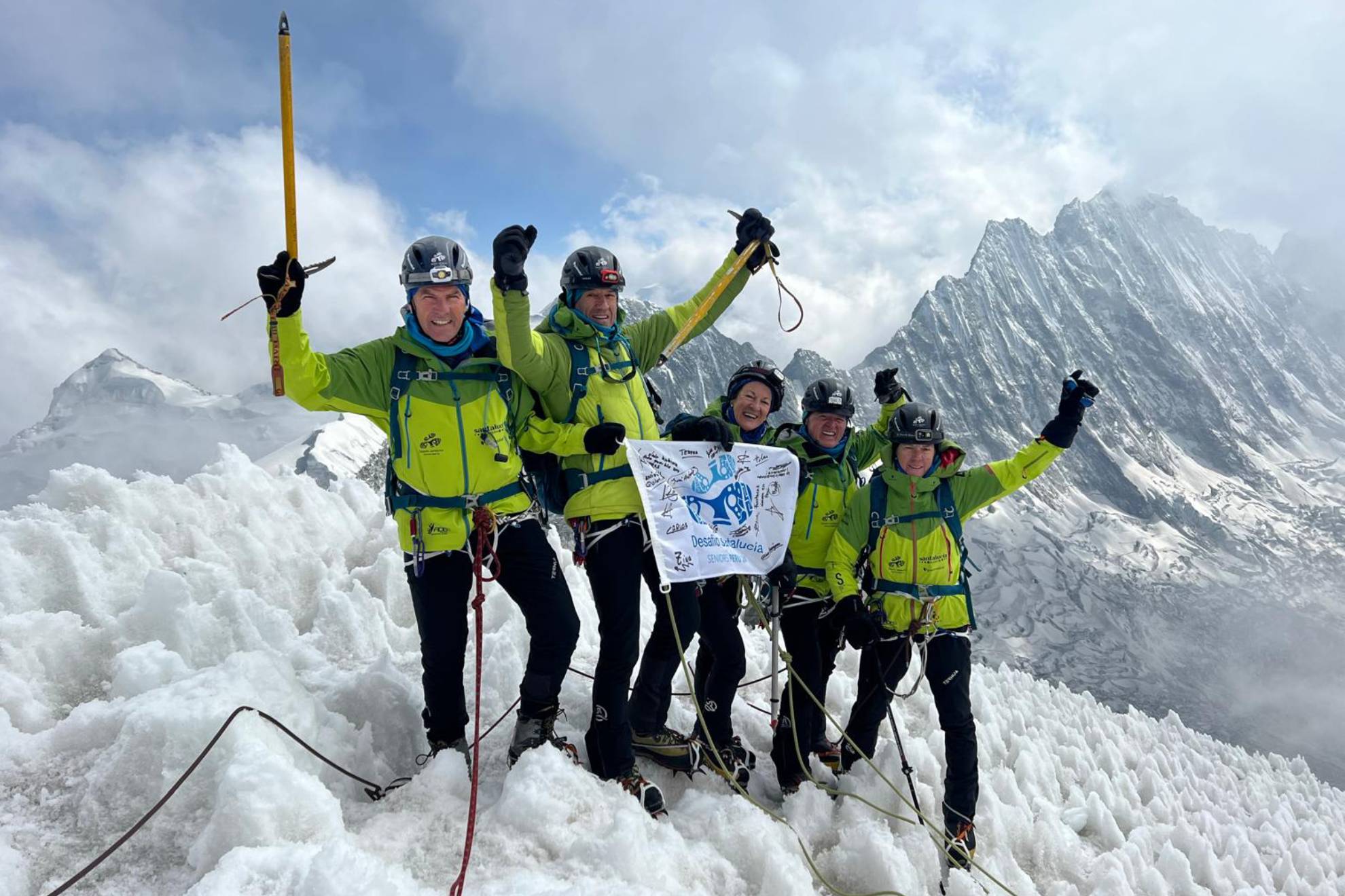 Los cinco seniors en la cima de los Andres