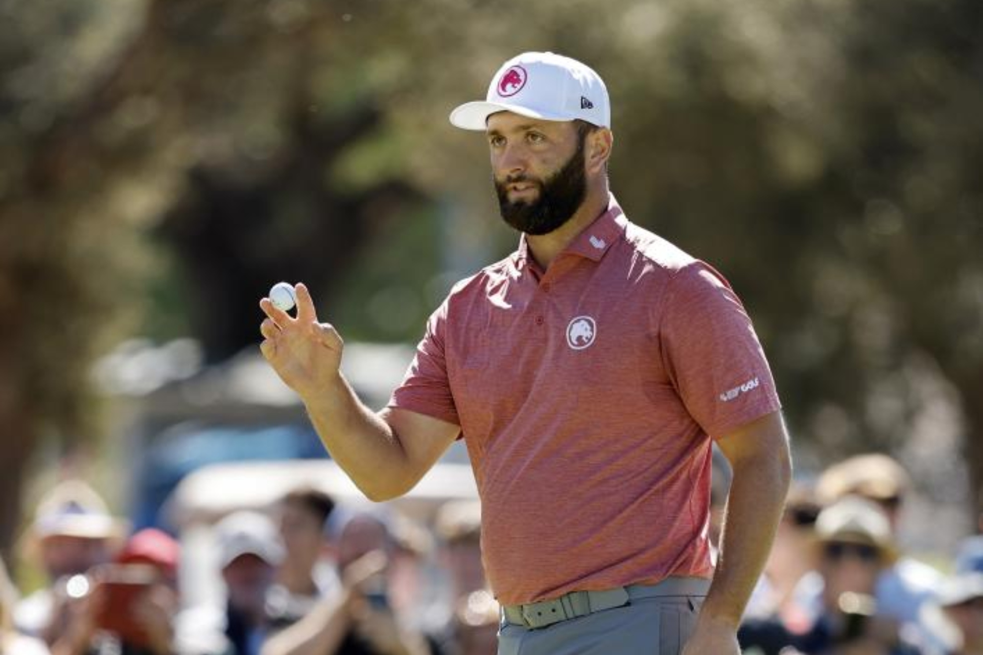 Jon Rahm (29) docenia oklaski