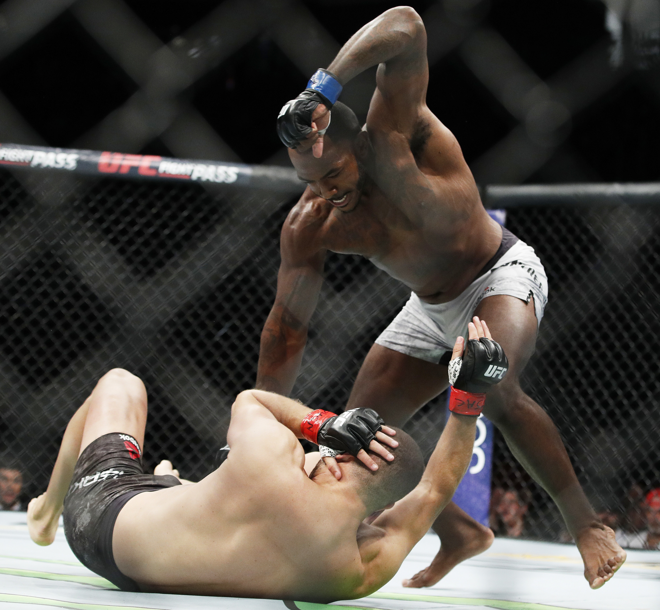 Khalil Rountree Jr, a estrela do UFC que perdeu 45 quilos e evitou a morte graças aos seus vícios