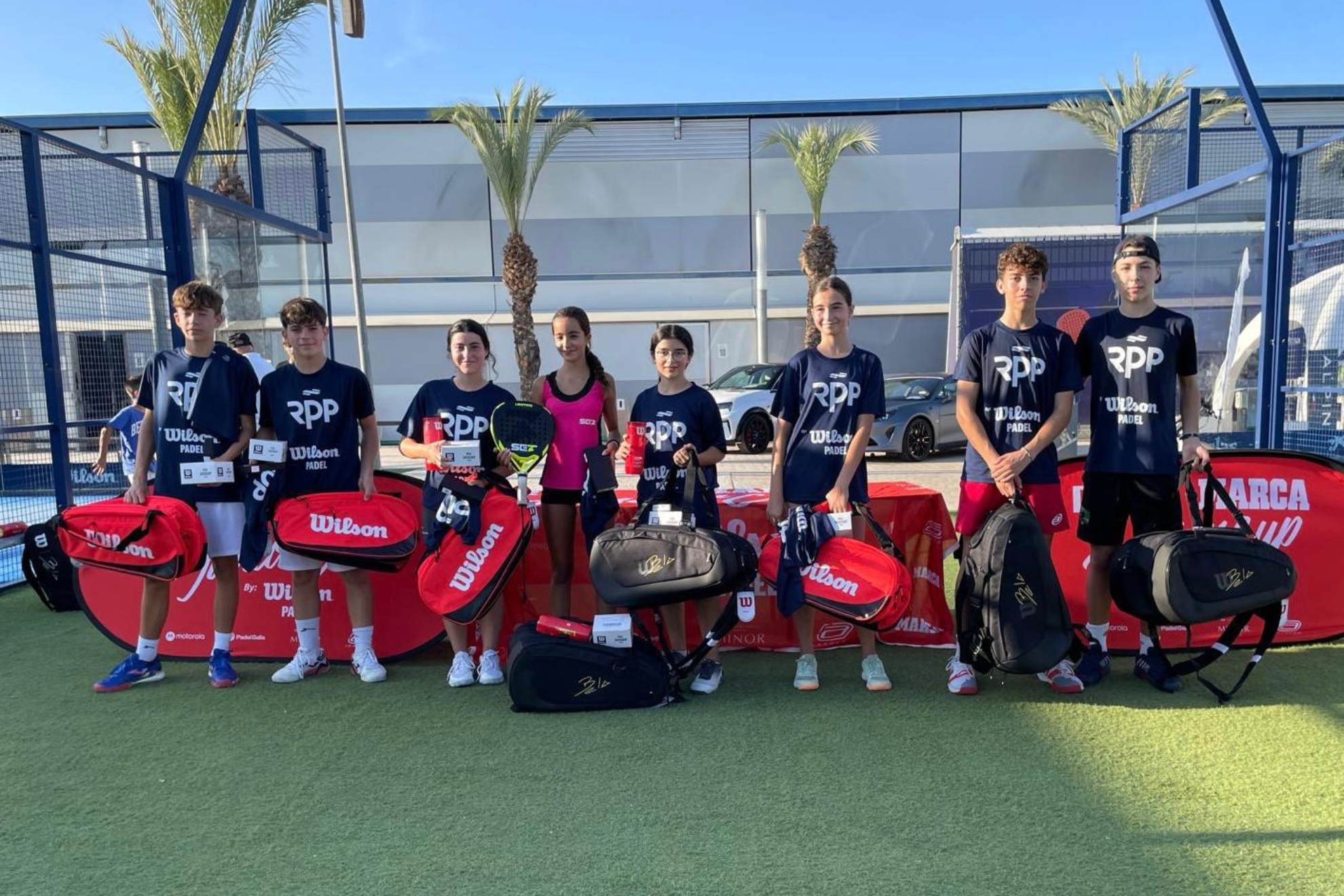 Campeones y finalistas del Torneo sub-16 RPP-MARCA en Alicante