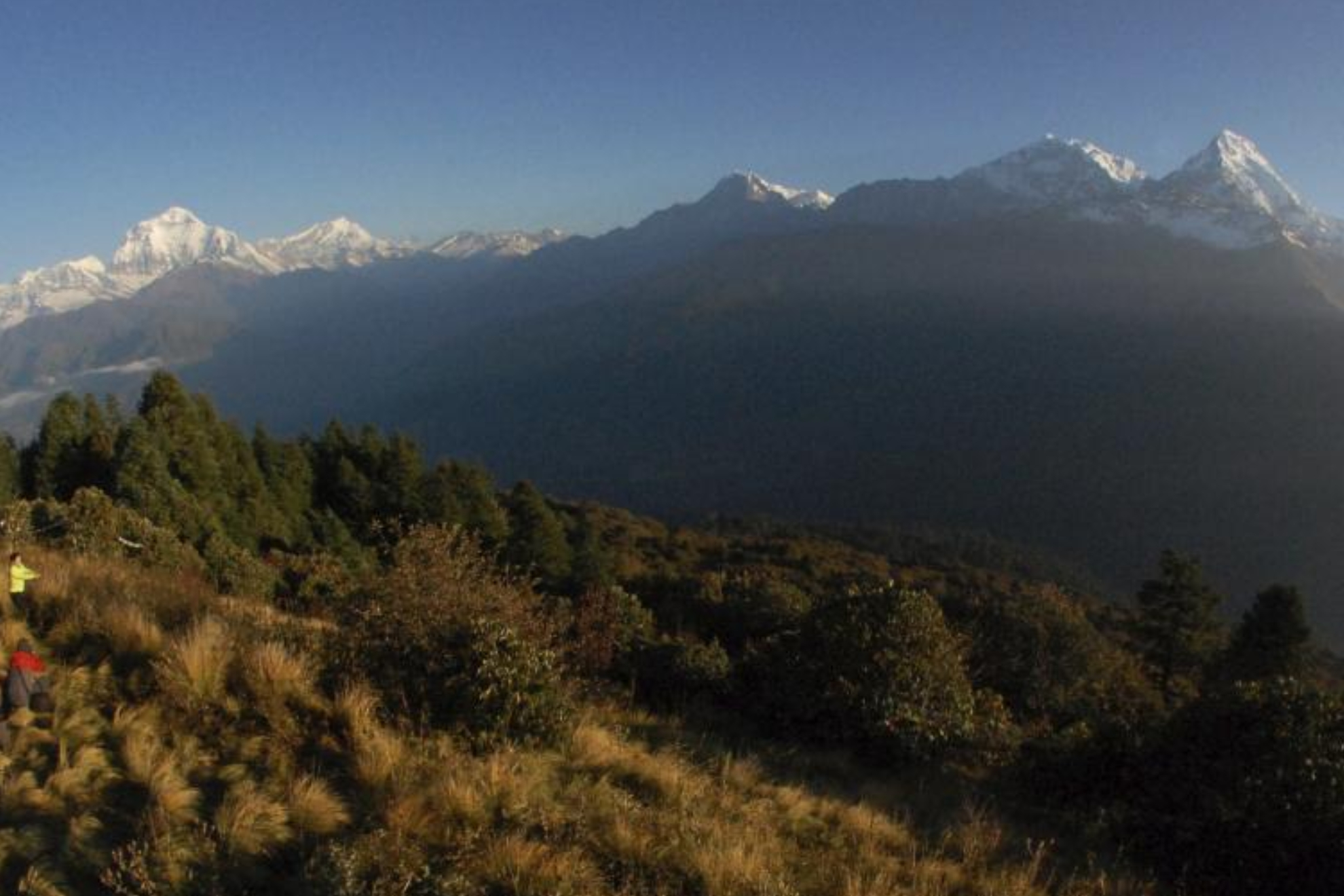 El macizo del Dhaulagiri, a la izquierda, y el macizo del Annapurna, a la derecha, en el Himalaya.