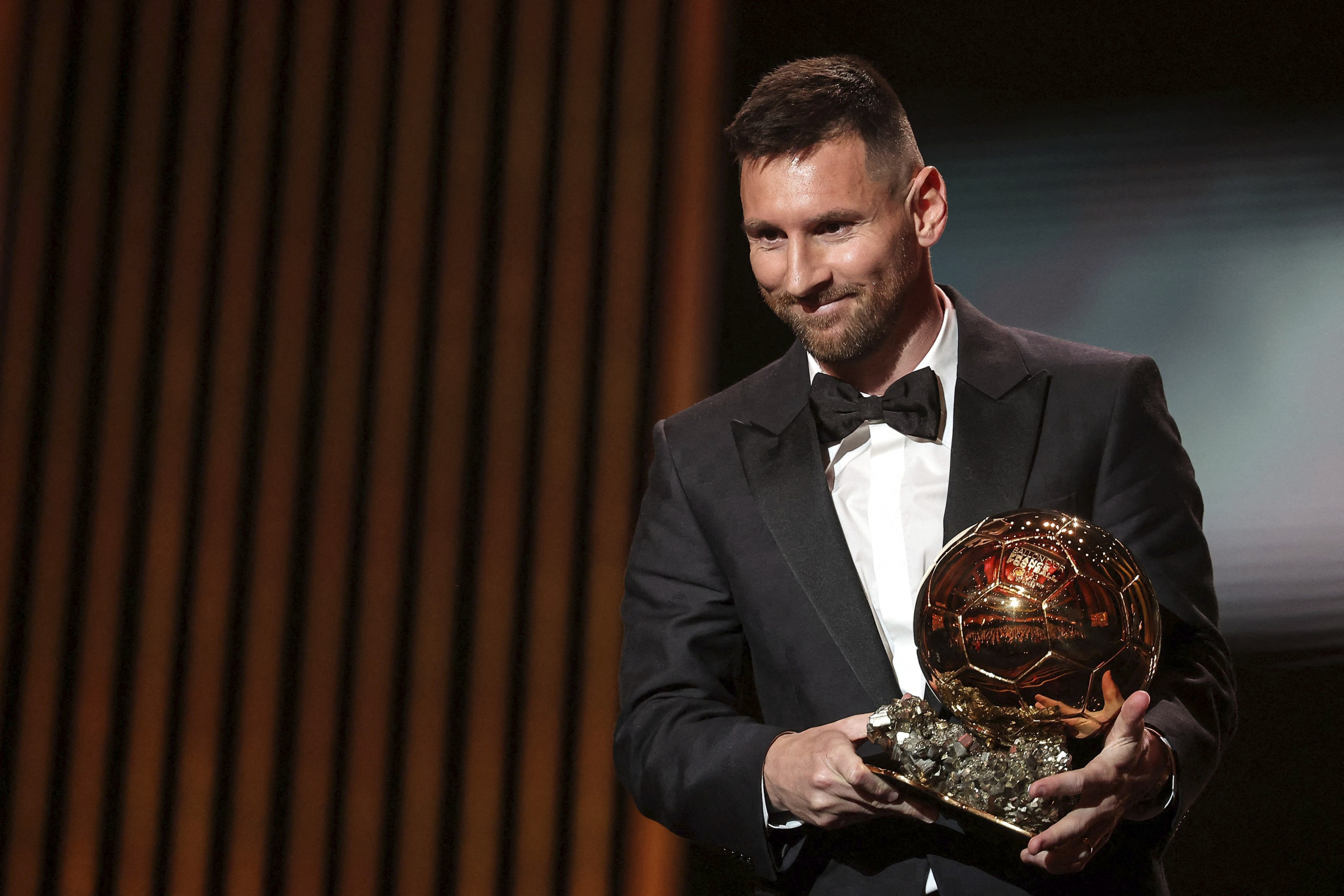 Messi recibe su octavo Balón de Oro