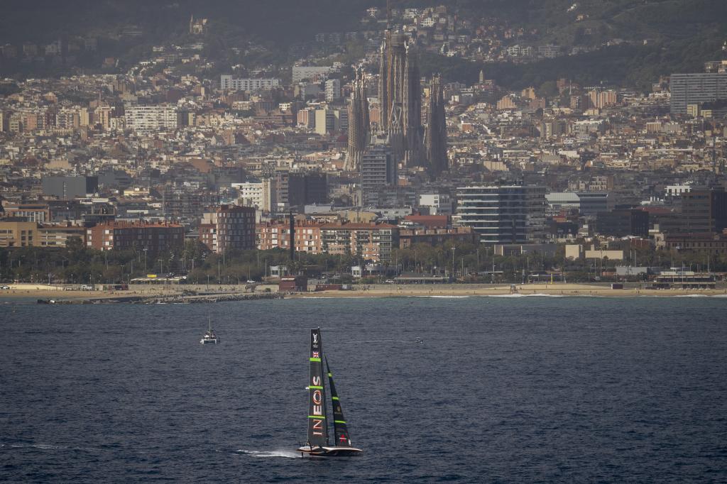 INEOS Britannia en la cuarta jornada de la Final de la Copa América.