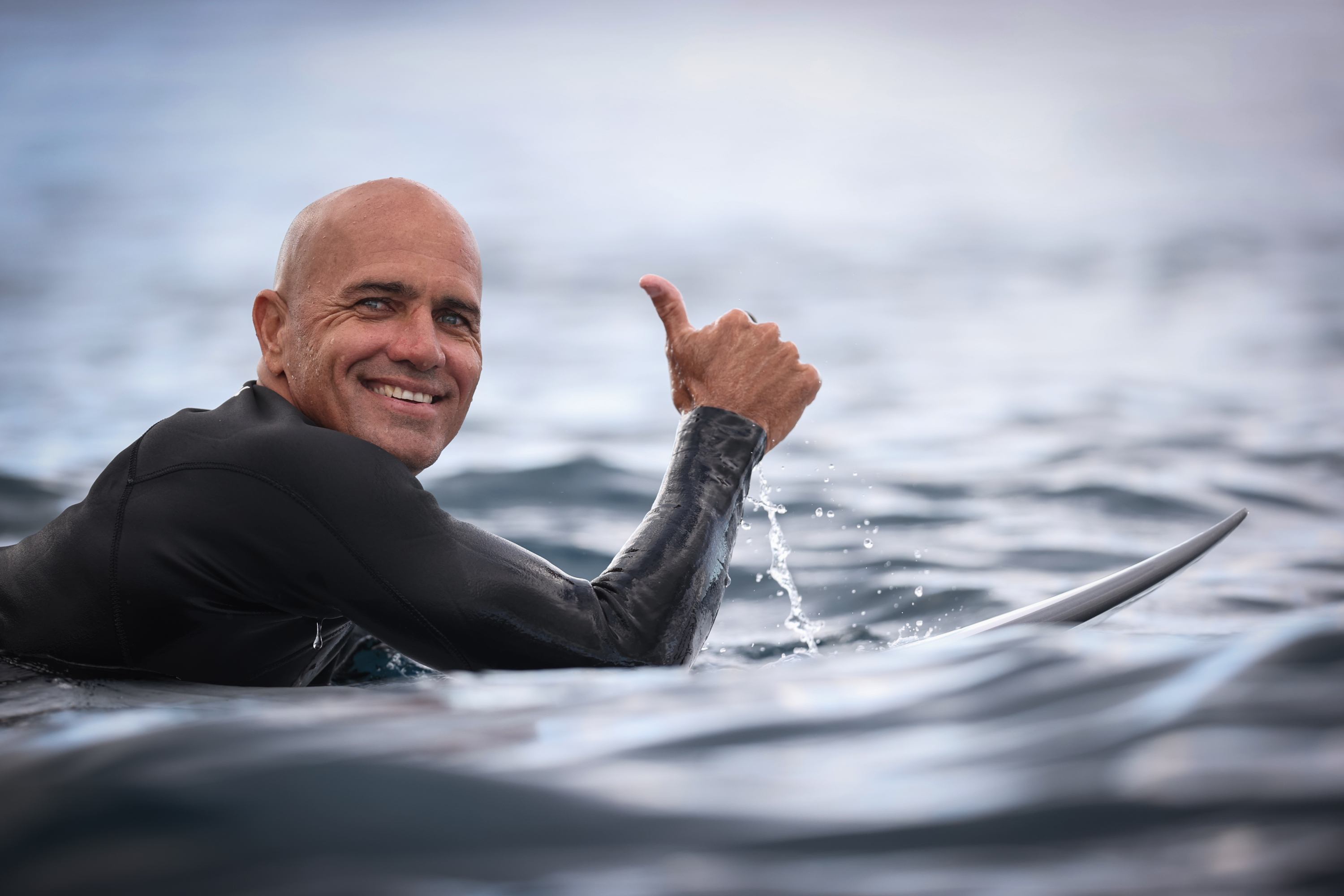 Kelly Slater adora o mar.