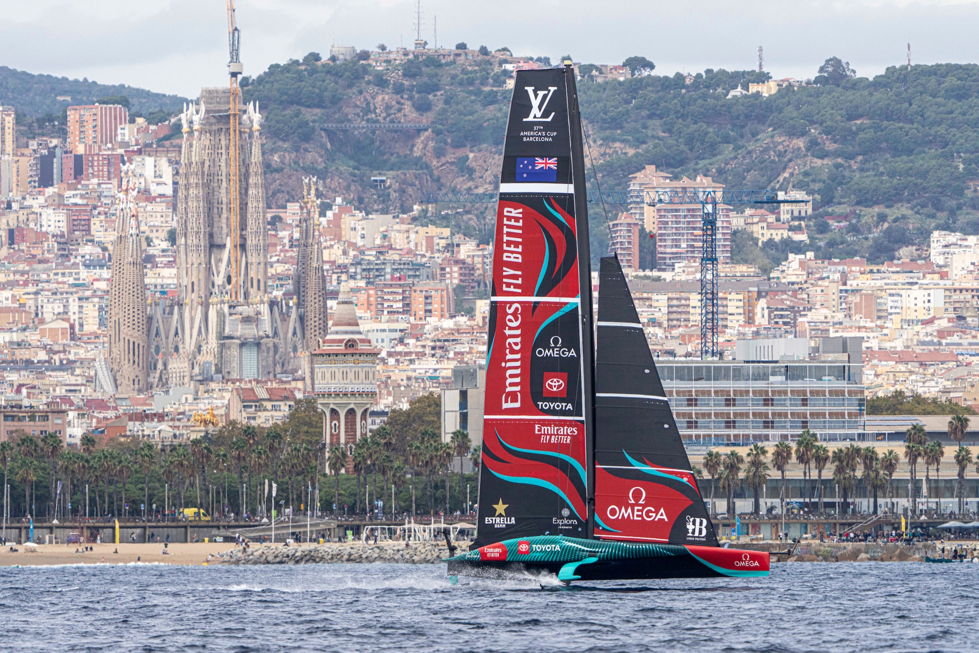 El Emirates Team New Zealand, este viernes en Barcelona.