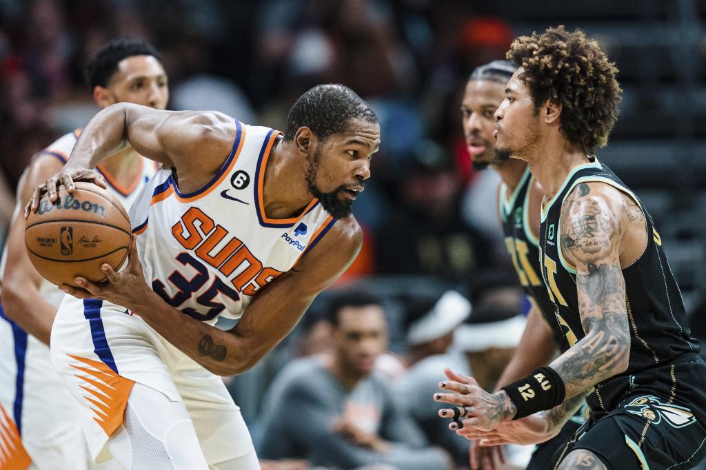 Kevin Durant negocia extensão de contrato de dois anos com o Suns