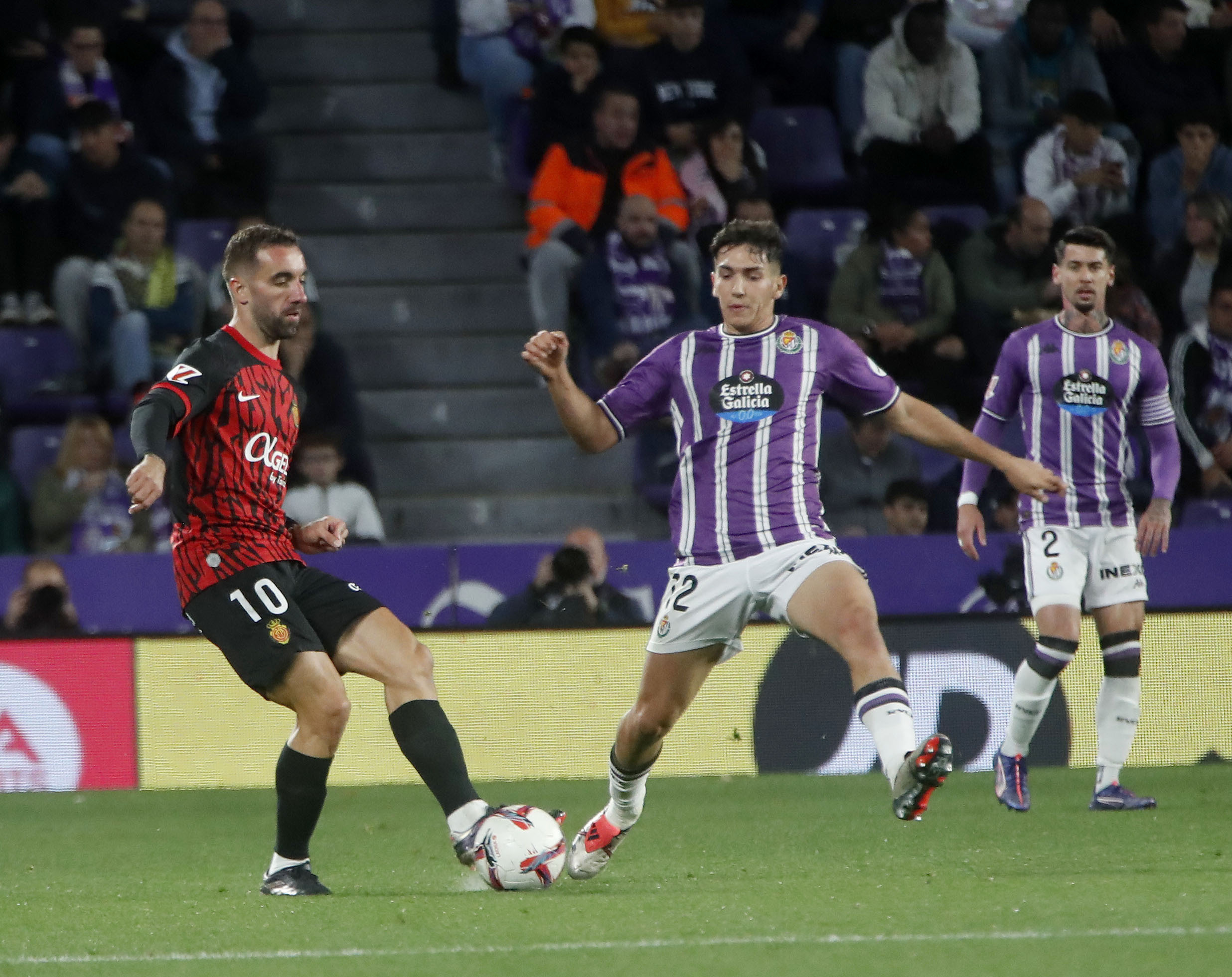 Nico Paz, nem exilado nem esquecido pelo Real Madrid