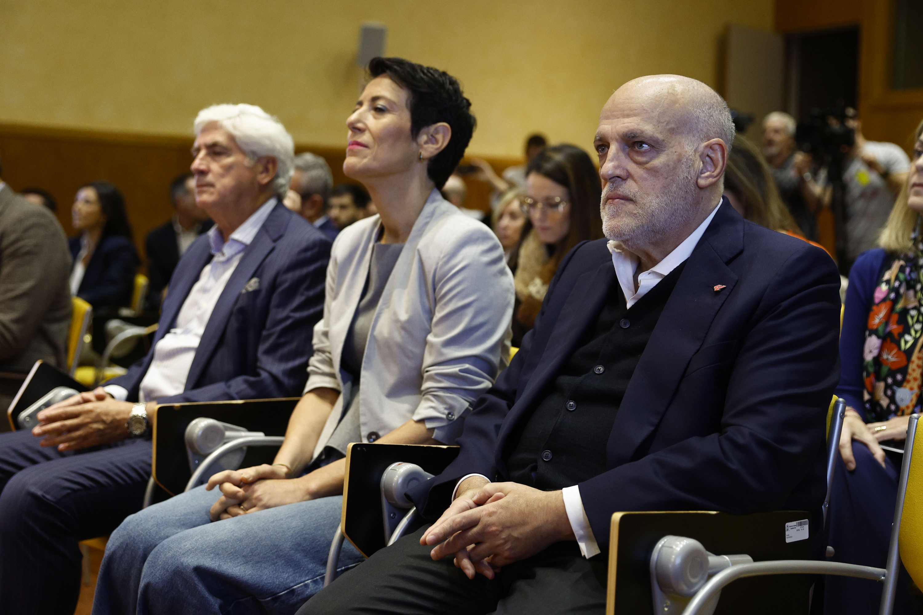 Javier Tebas junto a la ministra Elma Saiz en el acto de firma de convenio entre ambas partes.