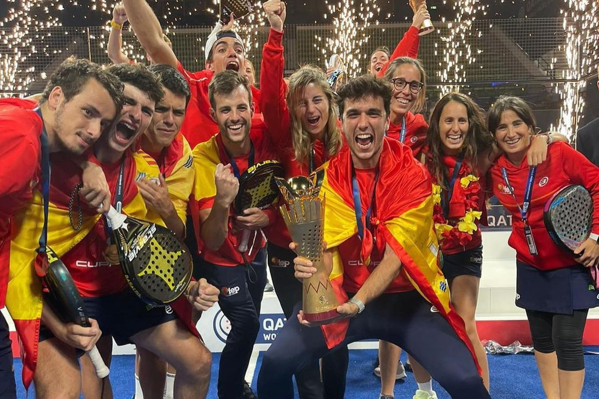 España celebrando el Mundial de Pádel de 2021.