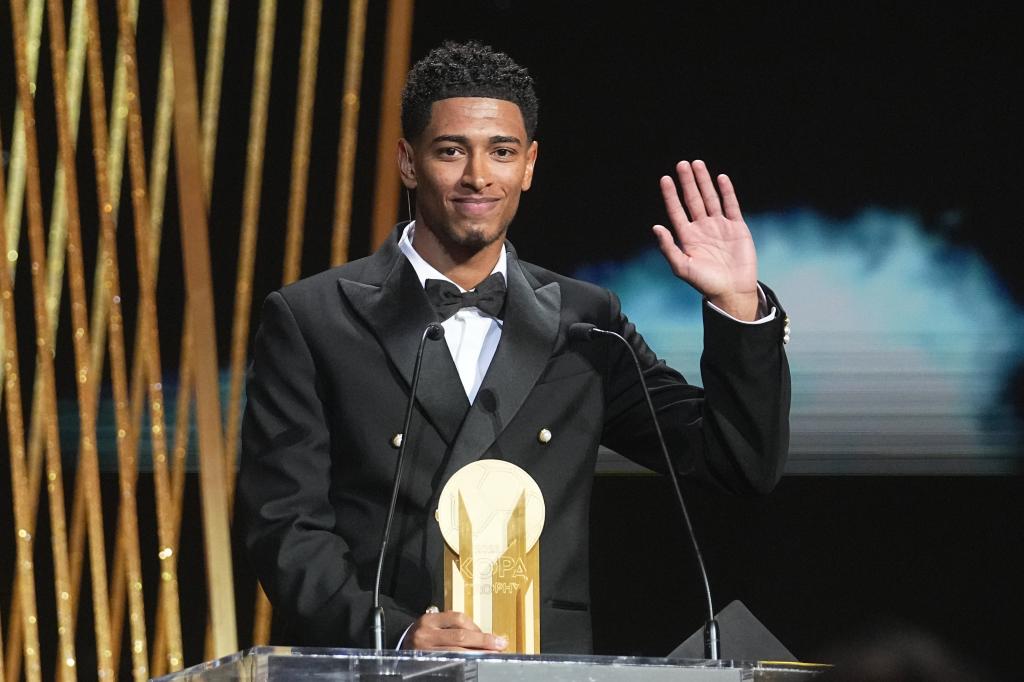 Jude Bellingham with Kopa at the latest Ballon d'Or ceremony.