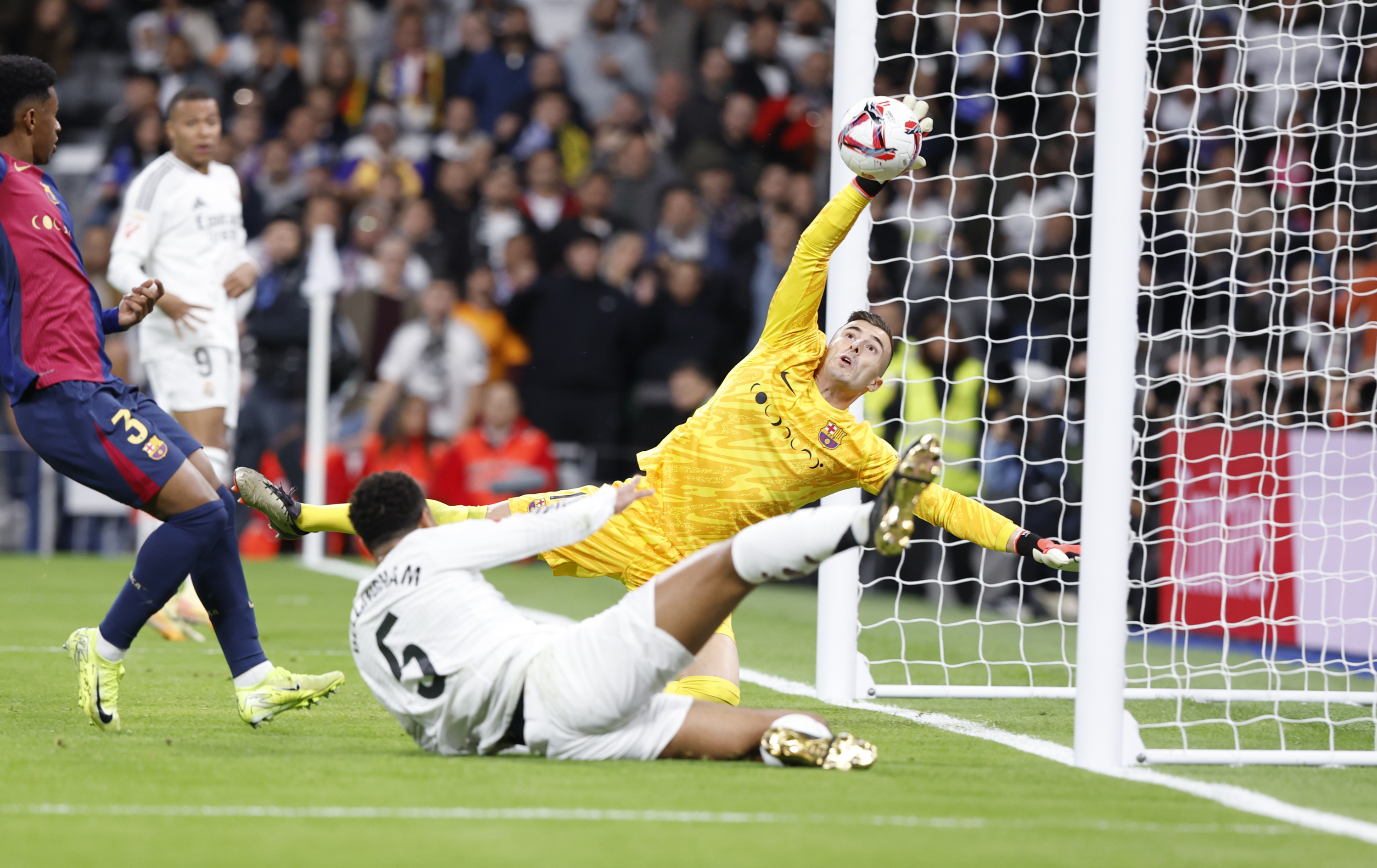 Iñaki Peña menyimpan peluang bagi Madrid.