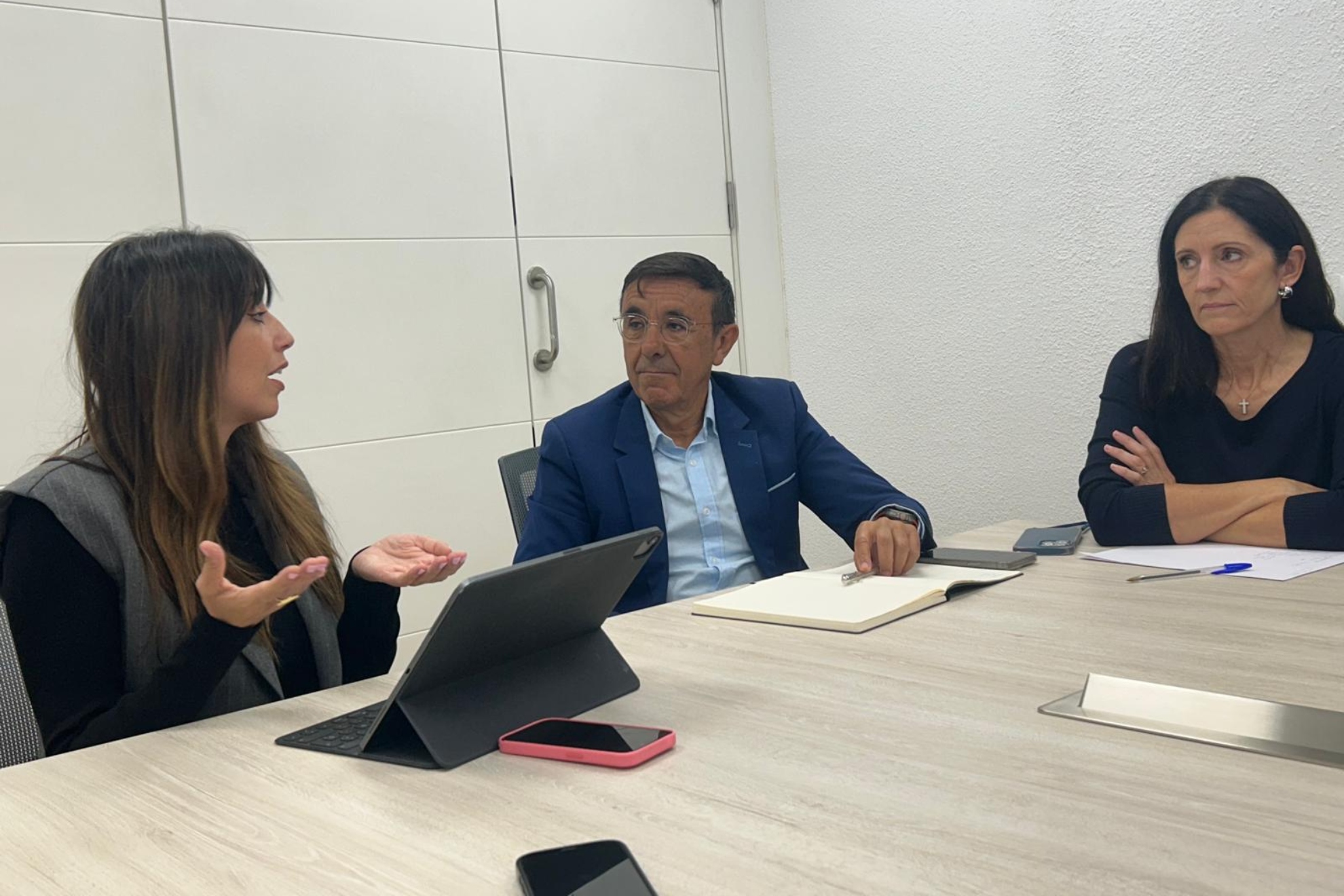 Cid, Hidalgo y Fernández Ochoa, durante la reunión.