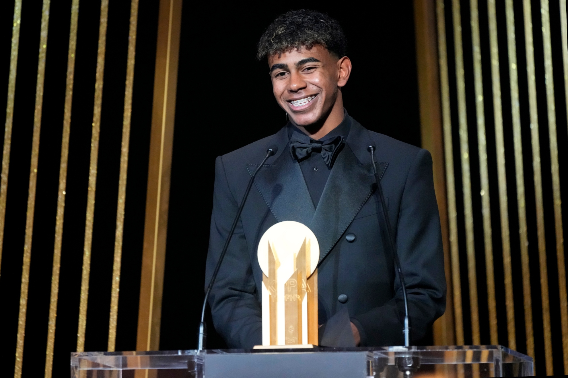 Lamine Yamal Trofeo Kopa A Mejor Jugador Joven Del Mundo Lamine Yamal Trofeo Kopa A Mejor Jugador Joven Del Mundo