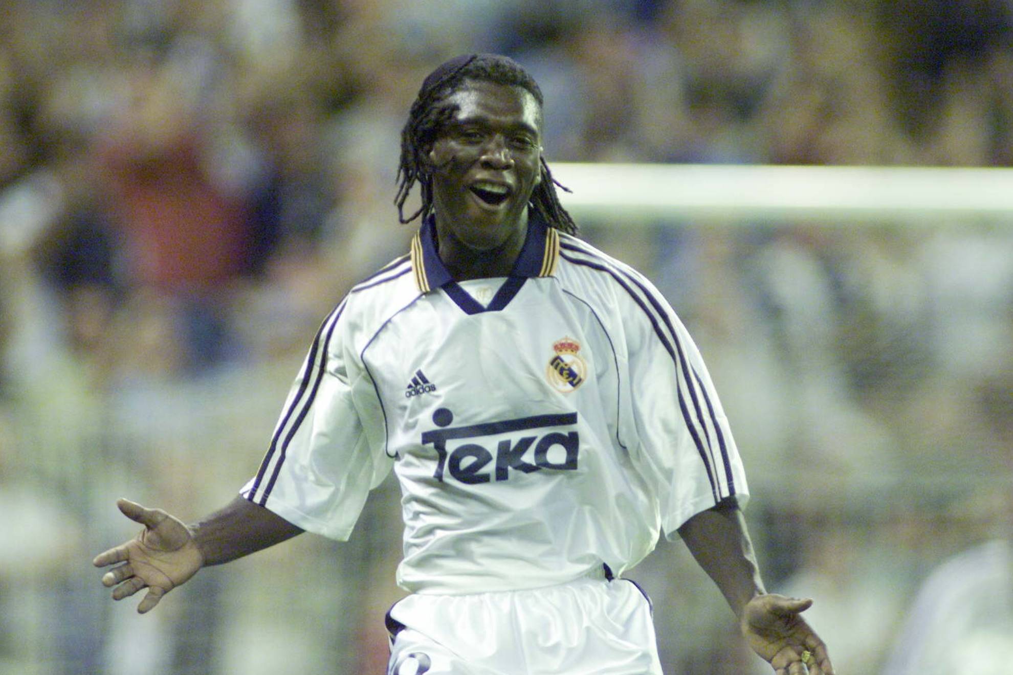 Clarence Seedorf bermain untuk Real Madrid pada tahun 1999