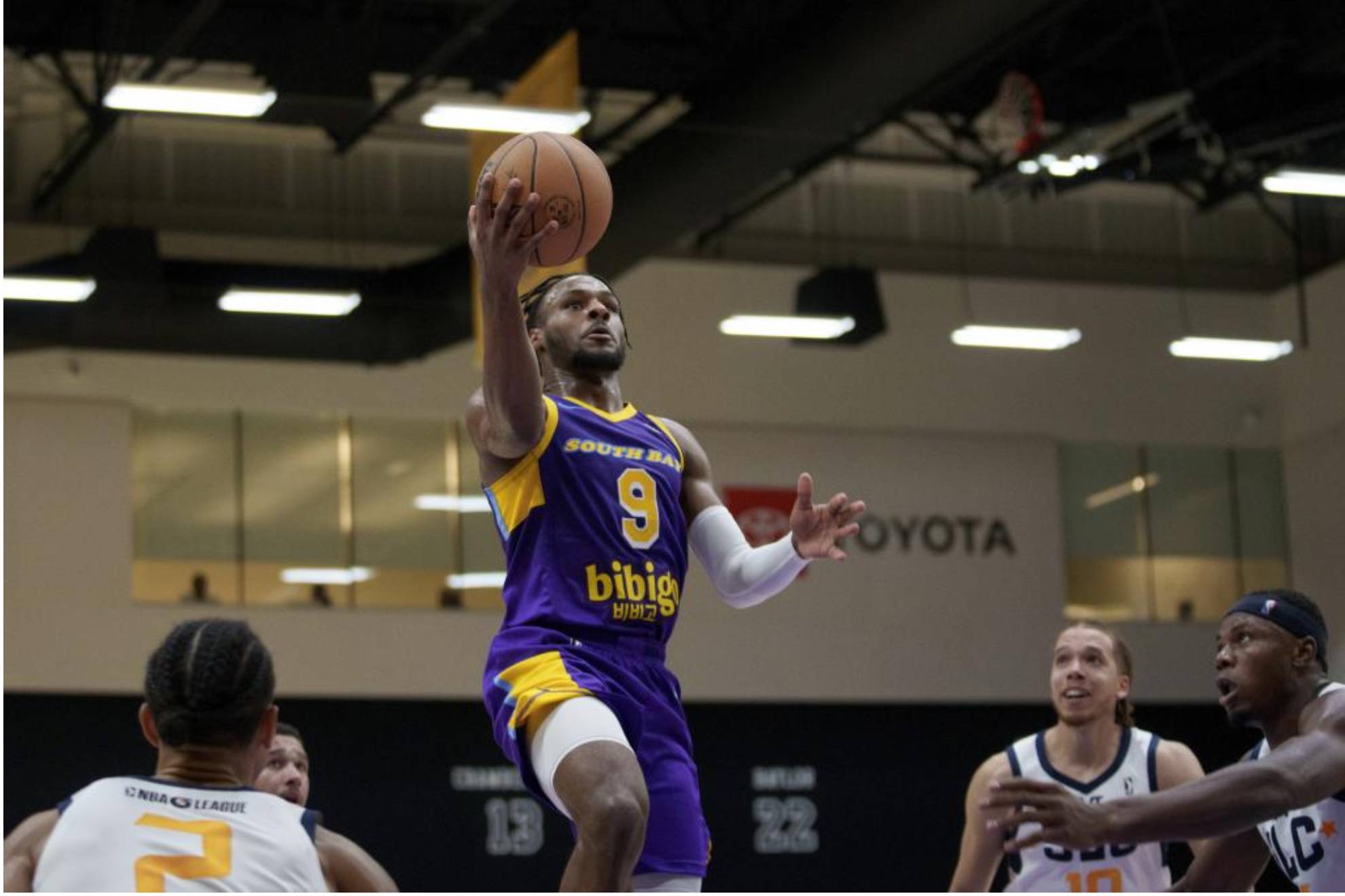 Bronny James makes a layup in his first game with the South Bay Lakers of the G League.